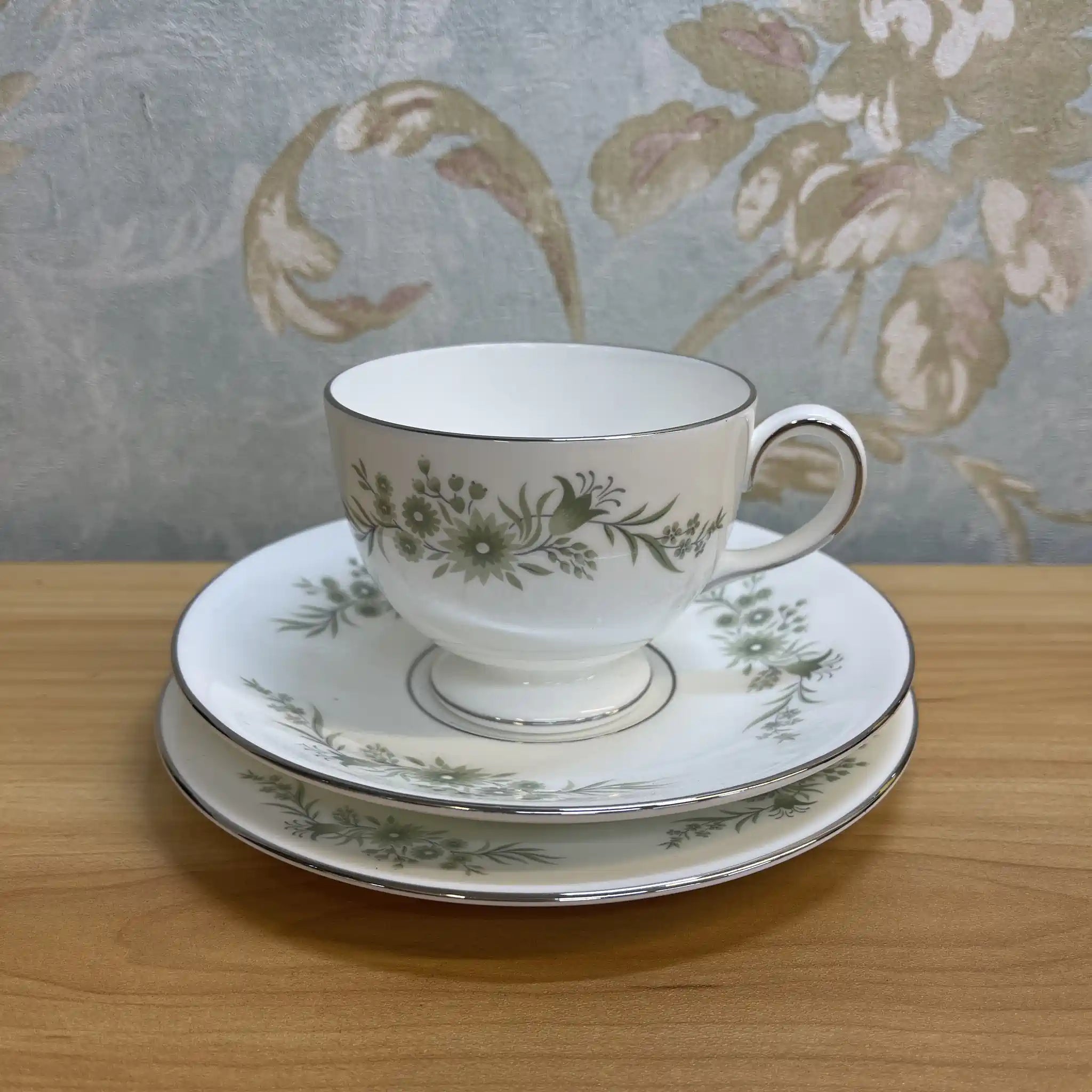 [Vintage] Trio (C&S + dessert plate) 2P