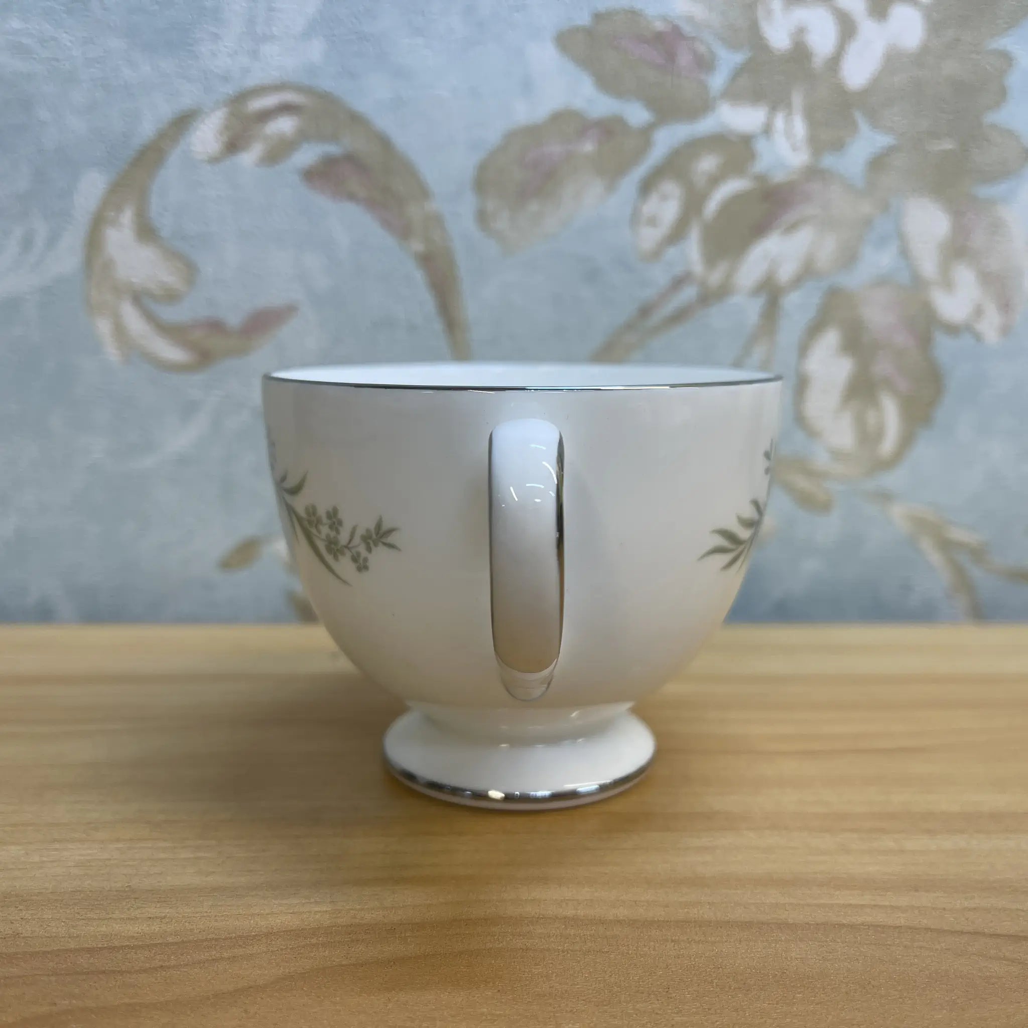 [Vintage] Trio (C&S + dessert plate) 2P + dessert plate