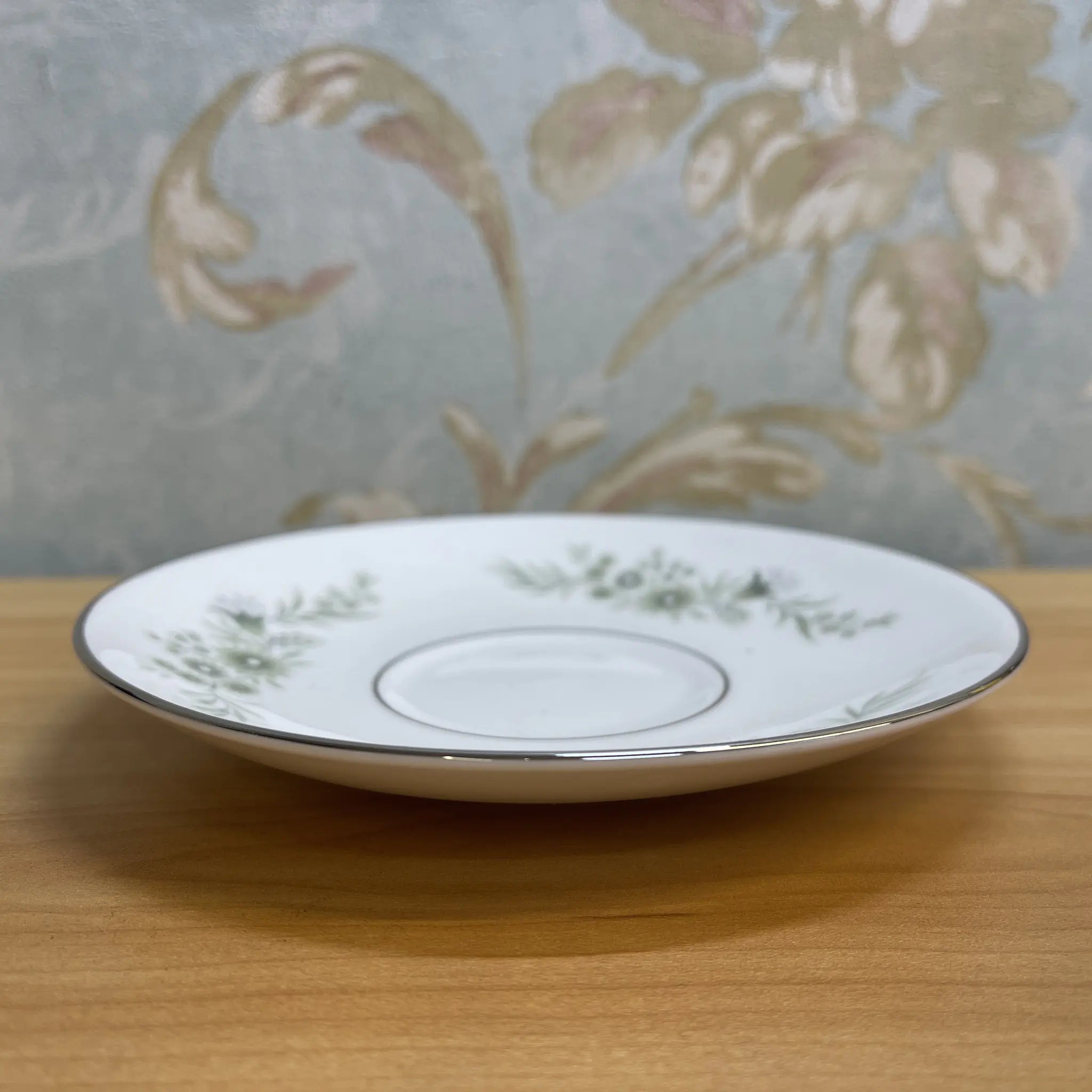 [Vintage] Trio (C&S + dessert plate) 2P + dessert plate