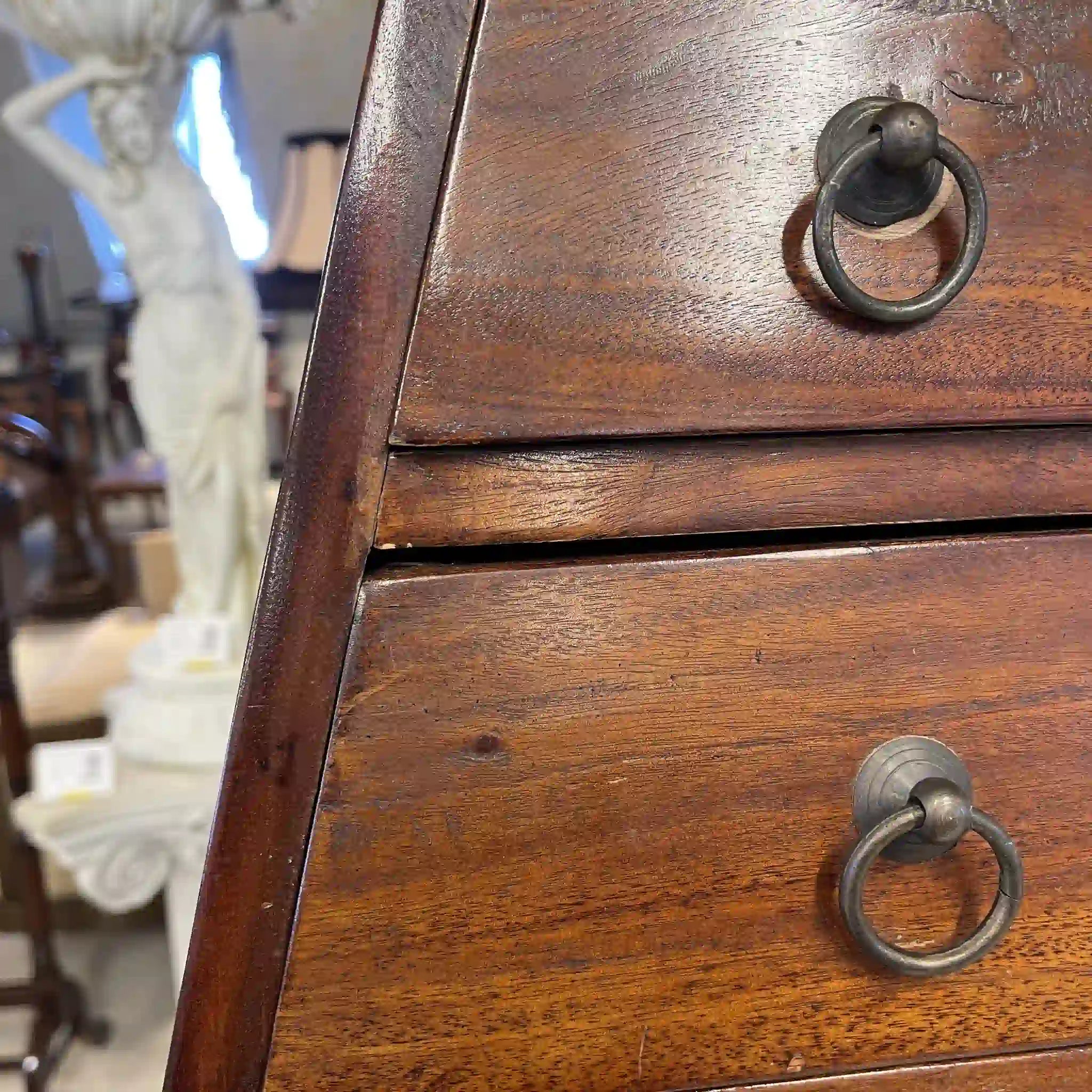 [Antique] Pyramid-shaped chest /
 / Late 19th century (estimated) / Mahogany / England