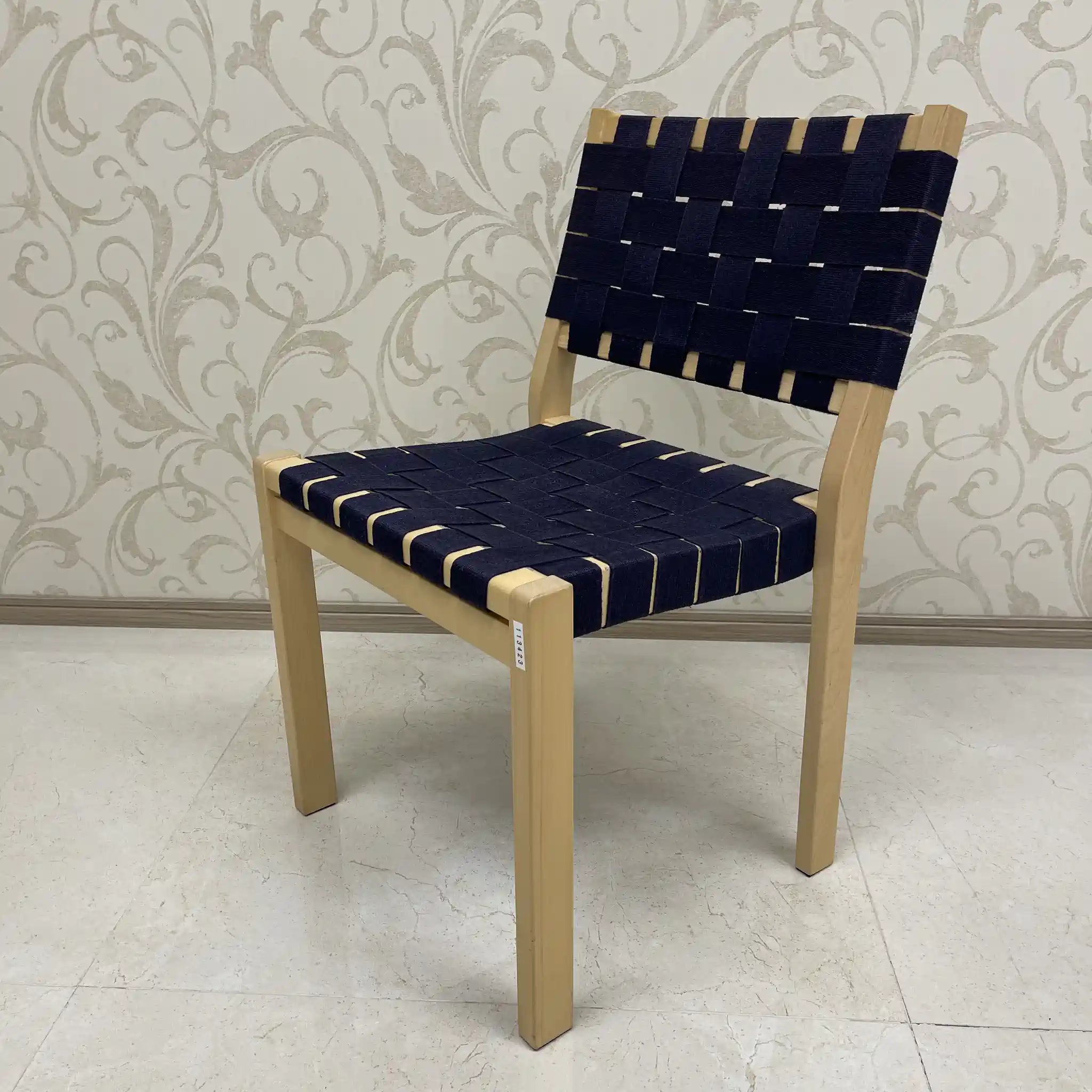 artek（アルテック） / ダイニングチェア / Chair 611（チェア 611）リプロダクト / 2007 / バーチ材 / フィンランド / Alvar Aalto（アルヴァ・アアルト） / [リユース]