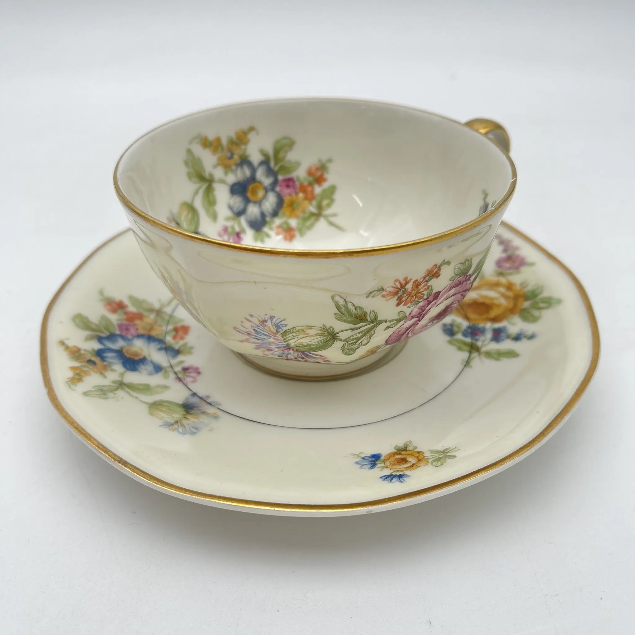 [Antique] Tea cup and saucer 2P / Theodore Haviland / Nosegay / Estimated early mid-20C / Porcelain / France / Bouquet, gold