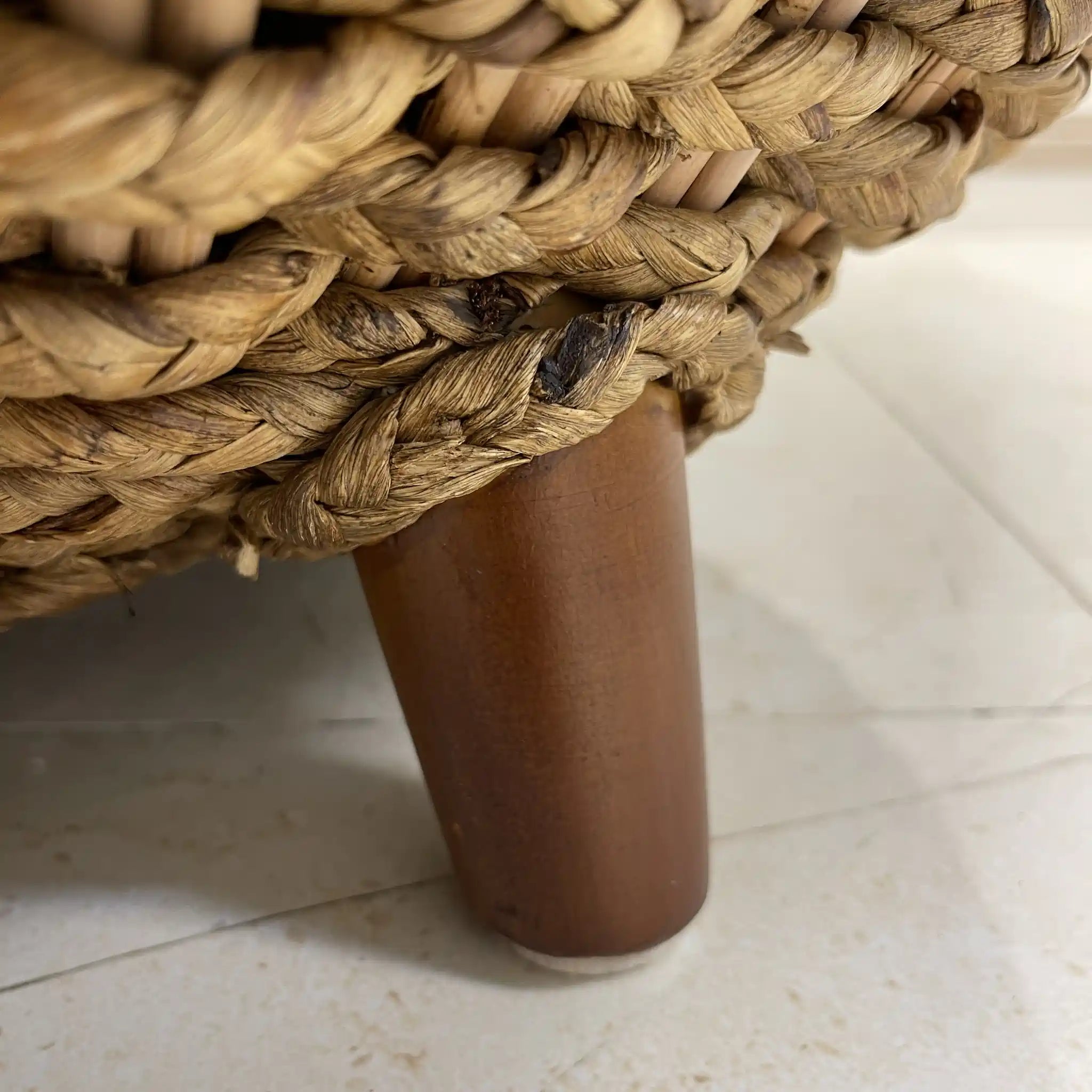 [Reuse] Rattan table + rattan chair x 2