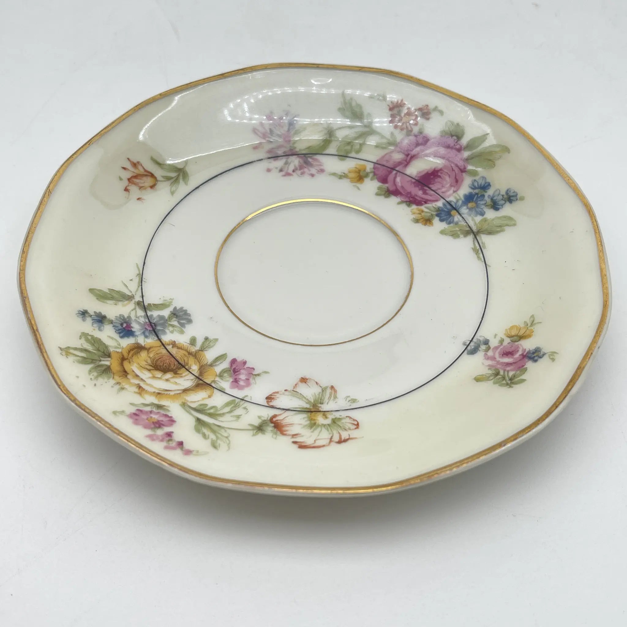[Antique] Trio 2P / Theodore Haviland / Nosegay / Estimated early middle 20C / Porcelain / France / Bouquet, gold color