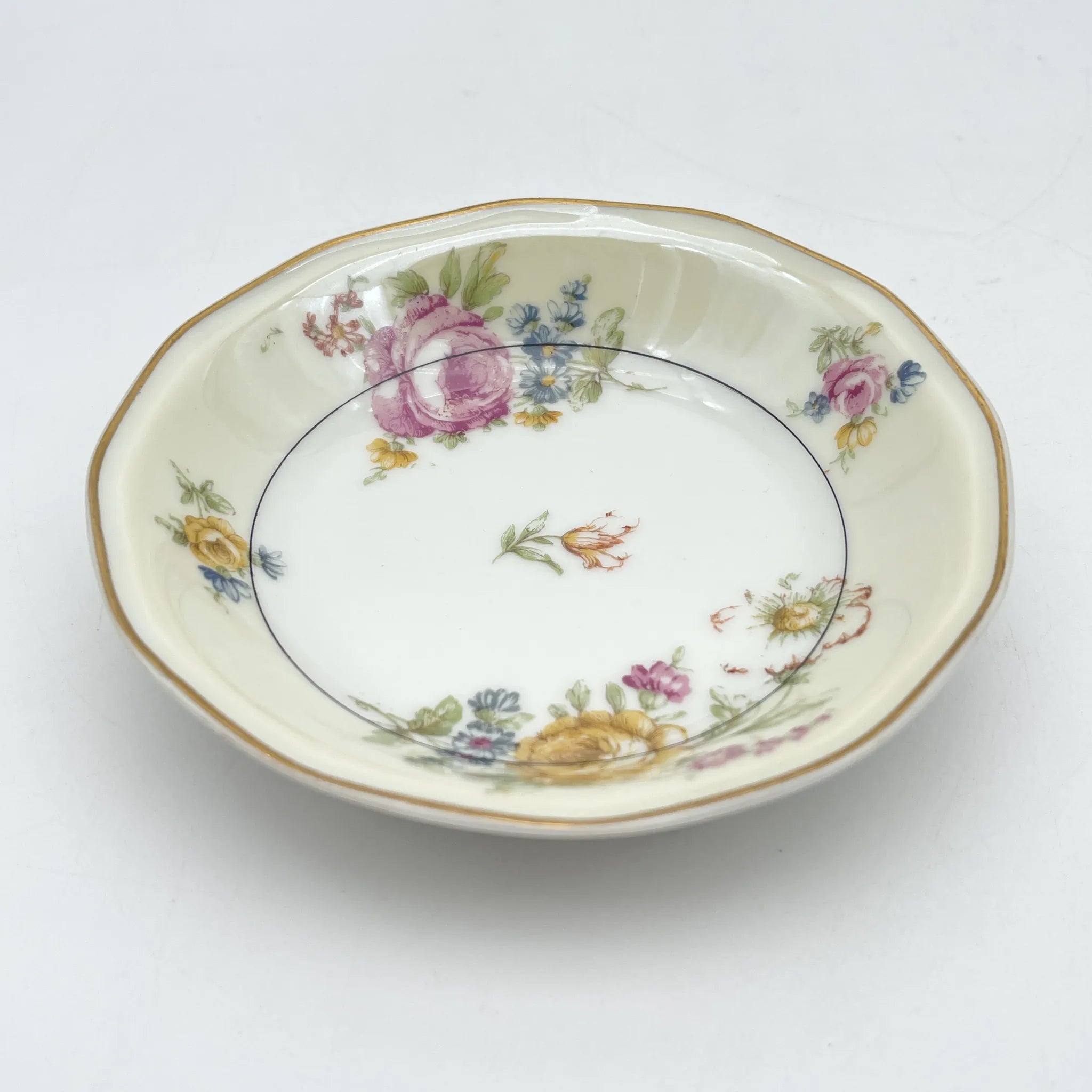 [Antique] Fruit bowl (small bowl) / Theodore Haviland / Nosegay / Estimated early-mid 20C / Porcelain / France / Bouquet, gold color