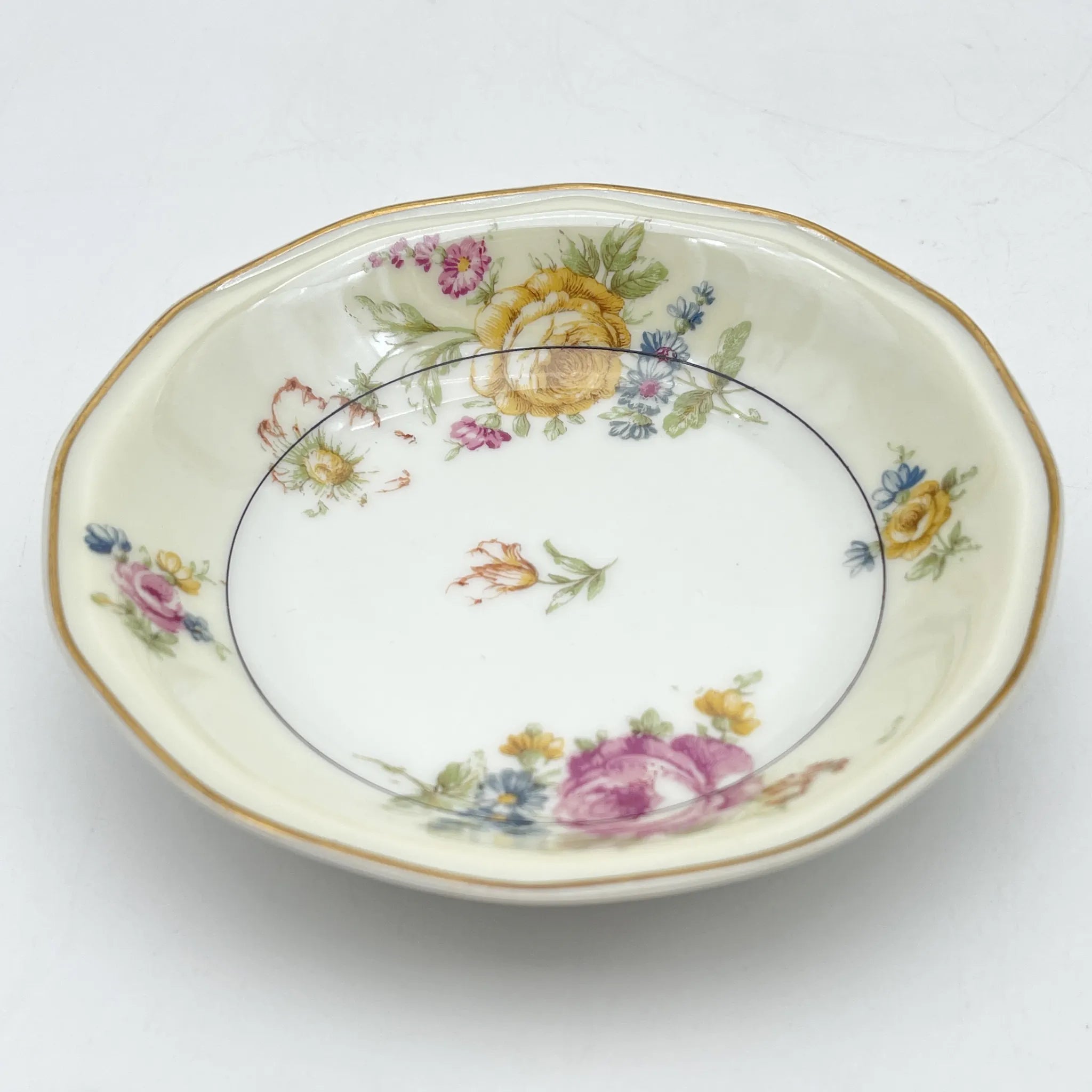 [Antique] Fruit bowl (small bowl) / Theodore Haviland / Nosegay / Estimated early-mid 20C / Porcelain / France / Bouquet, gold color