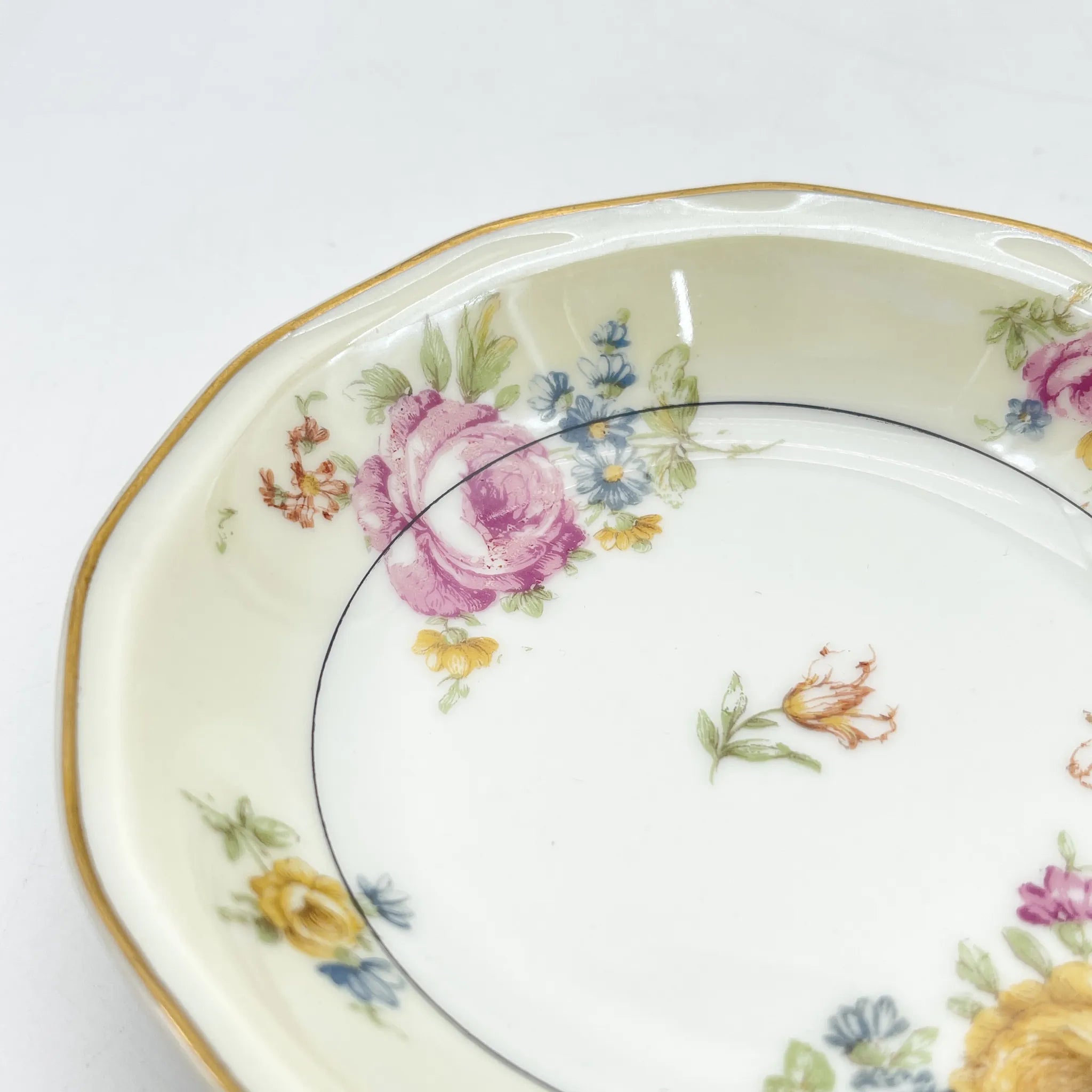 [Antique] Fruit bowl (small bowl) / Theodore Haviland / Nosegay / Estimated early-mid 20C / Porcelain / France / Bouquet, gold color