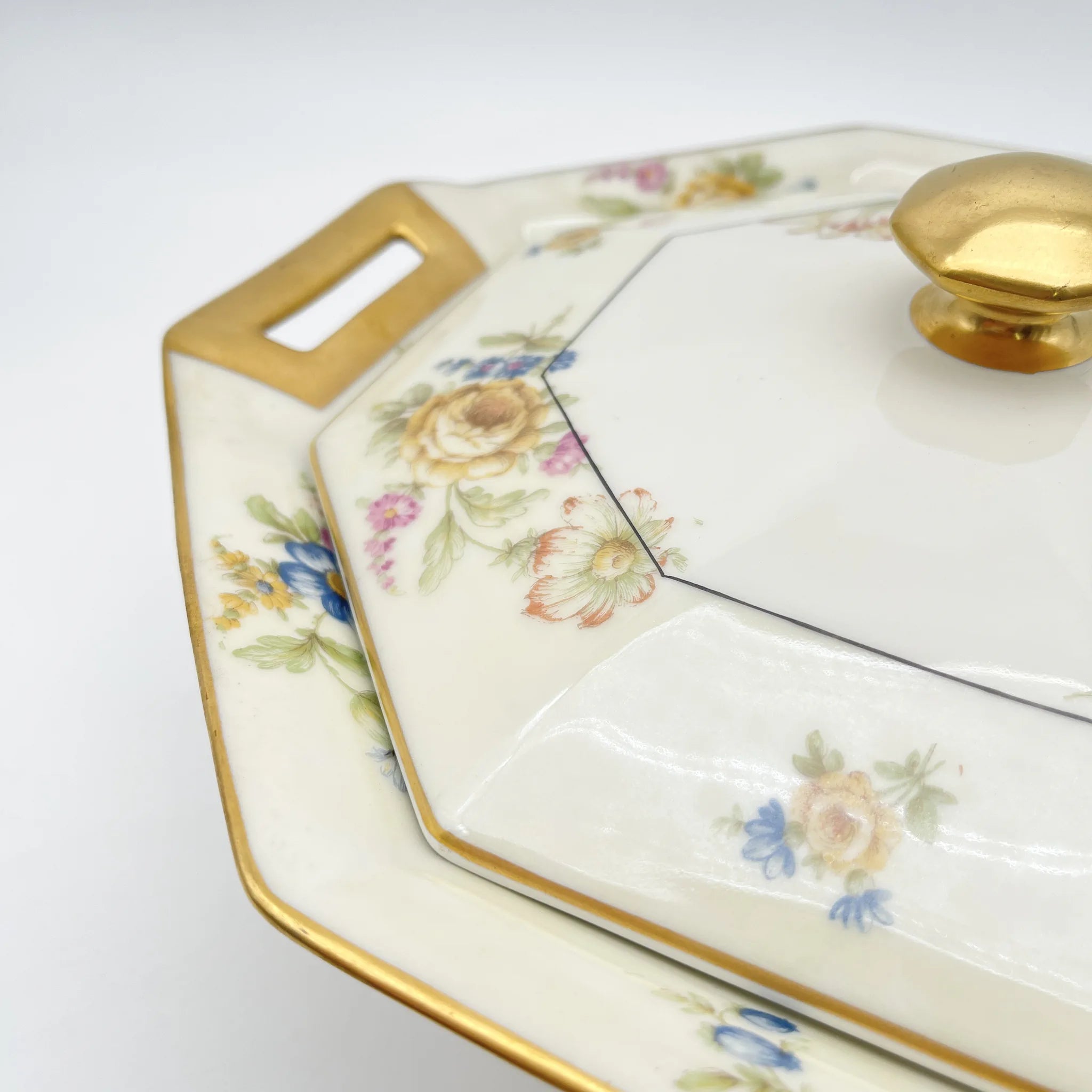 [Antique] Vegetable dish with lid / Theodore Haviland / Nosegay / Estimated early middle 20C / Porcelain / France / Bouquet, gold, octagon