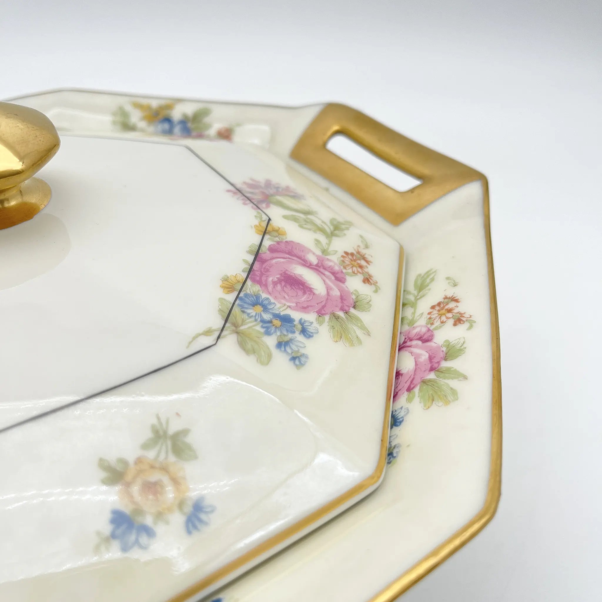[Antique] Vegetable dish with lid / Theodore Haviland / Nosegay / Estimated early middle 20C / Porcelain / France / Bouquet, gold, octagon