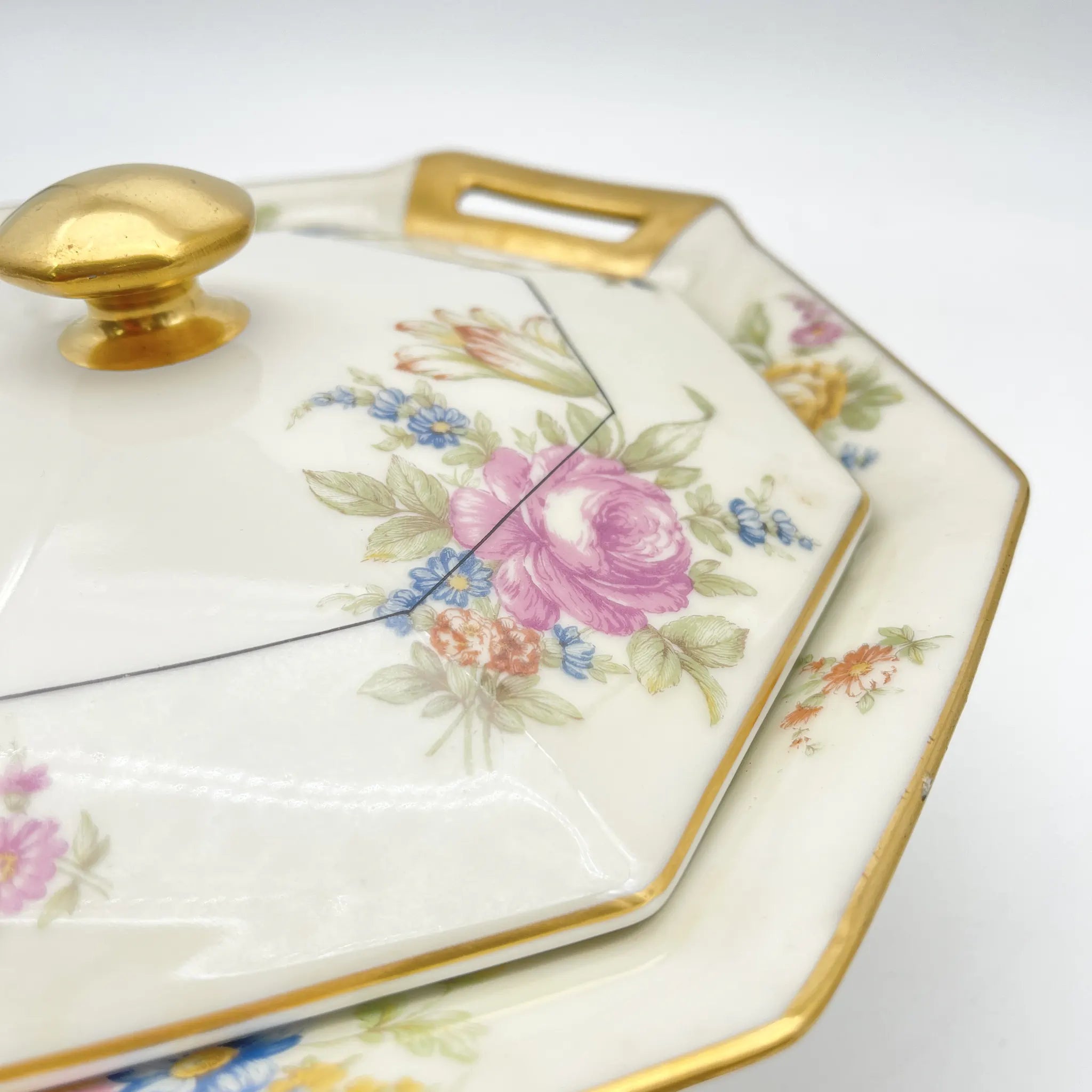 [Antique] Vegetable dish with lid / Theodore Haviland / Nosegay / Estimated early middle 20C / Porcelain / France / Bouquet, gold, octagon