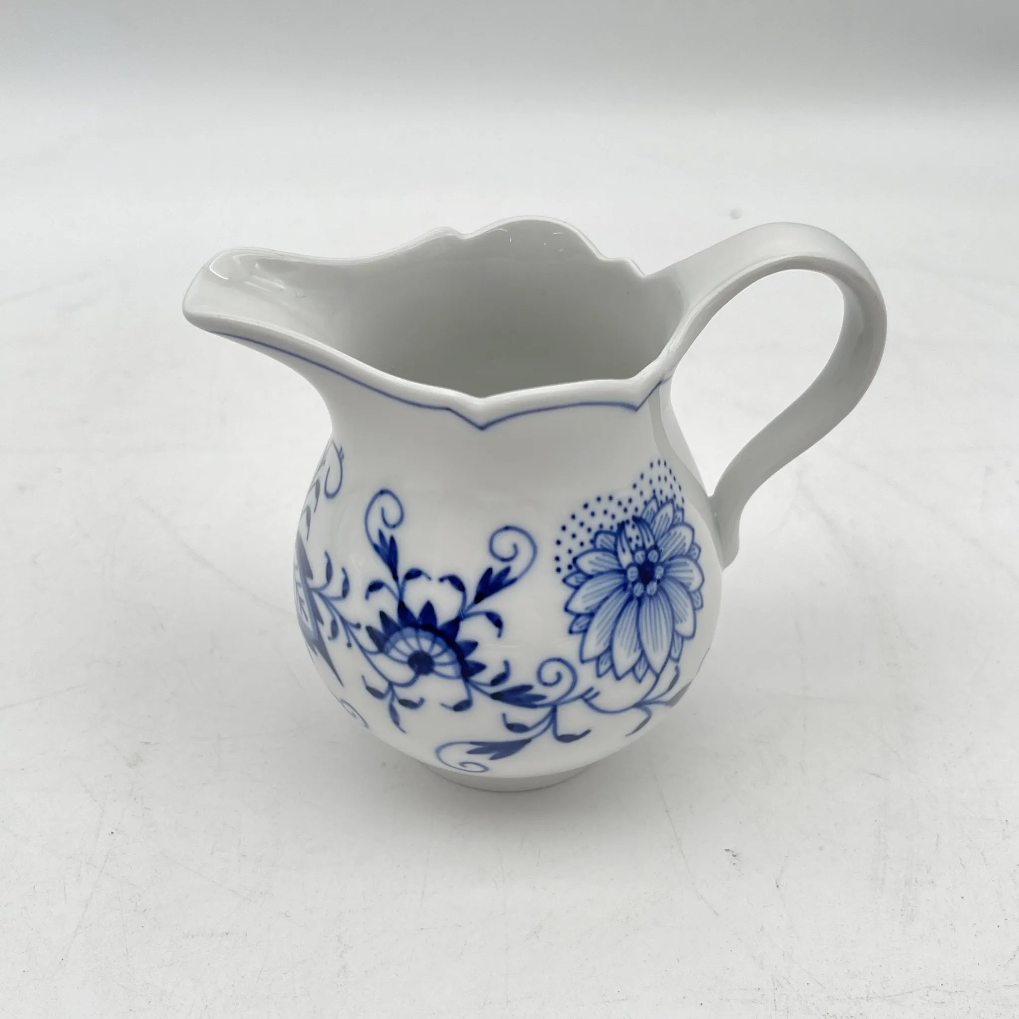 Meissen (マイセン) / ティーセット (ティーポット, クリーマー, シュガーポット) / Blue Onion / 推定20C後期 / 磁器 / ドイツ / [リユース]