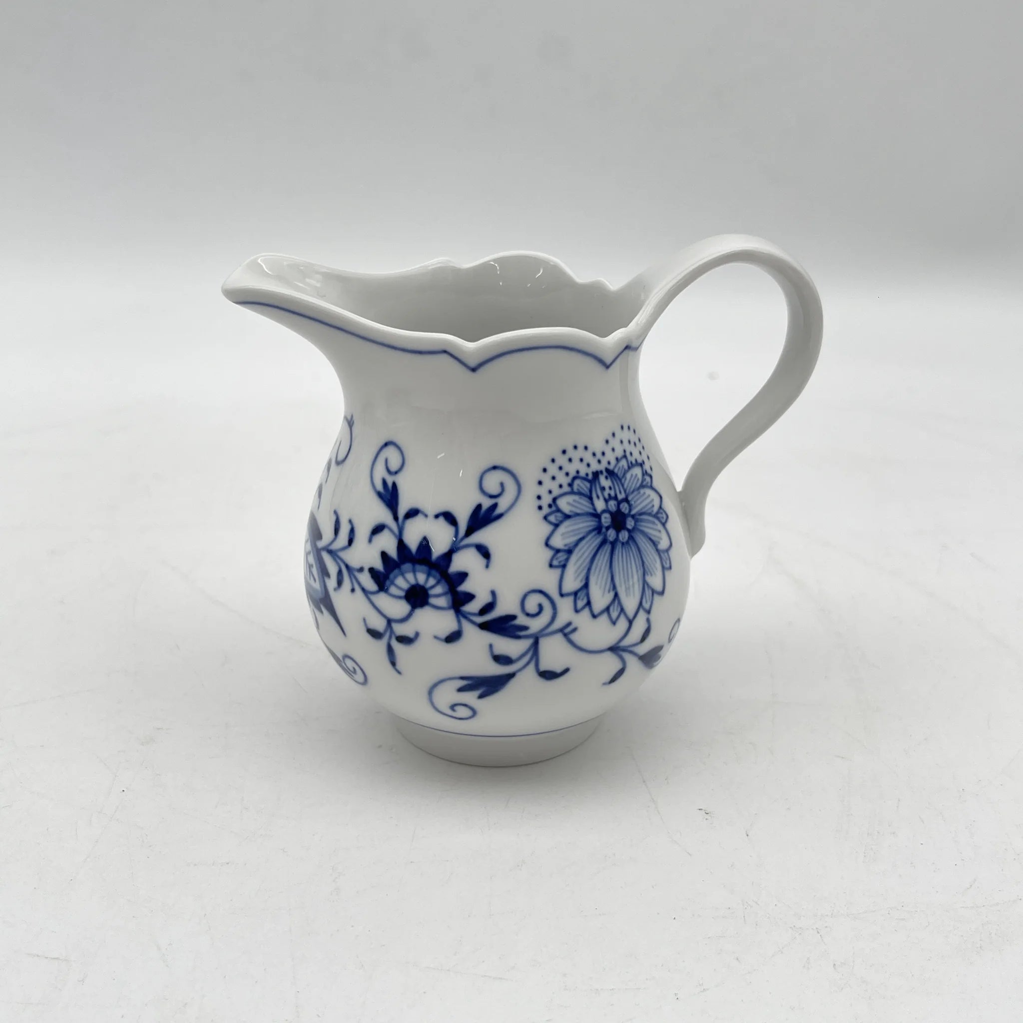 Meissen (マイセン) / ティーセット (ティーポット, クリーマー, シュガーポット) / Blue Onion / 推定20C後期 / 磁器 / ドイツ / [リユース]