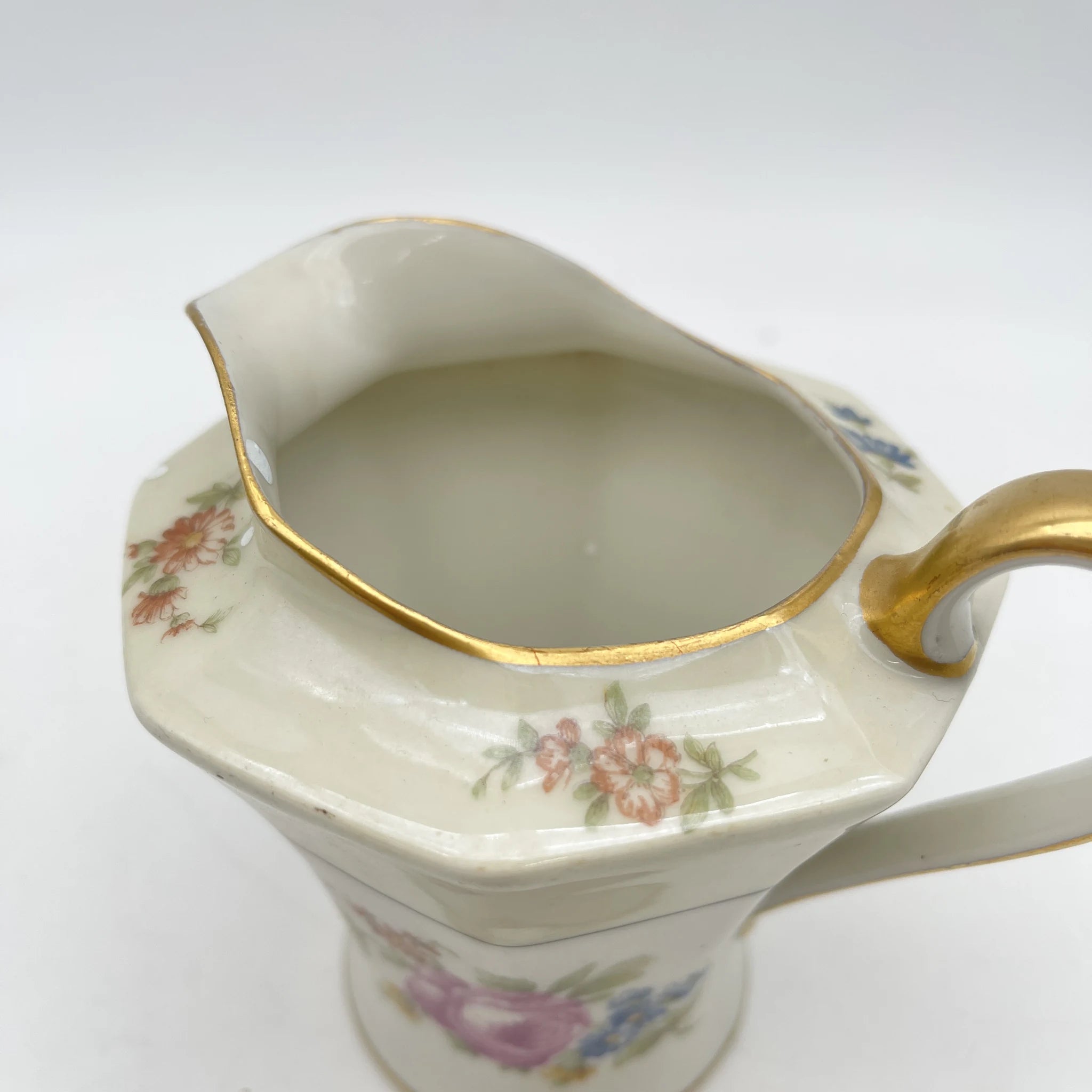[Antique] Creamer (milk pitcher) / Theodore Haviland / Nosegay / Estimated early-mid 20C / Porcelain / France / Bouquet, gold
