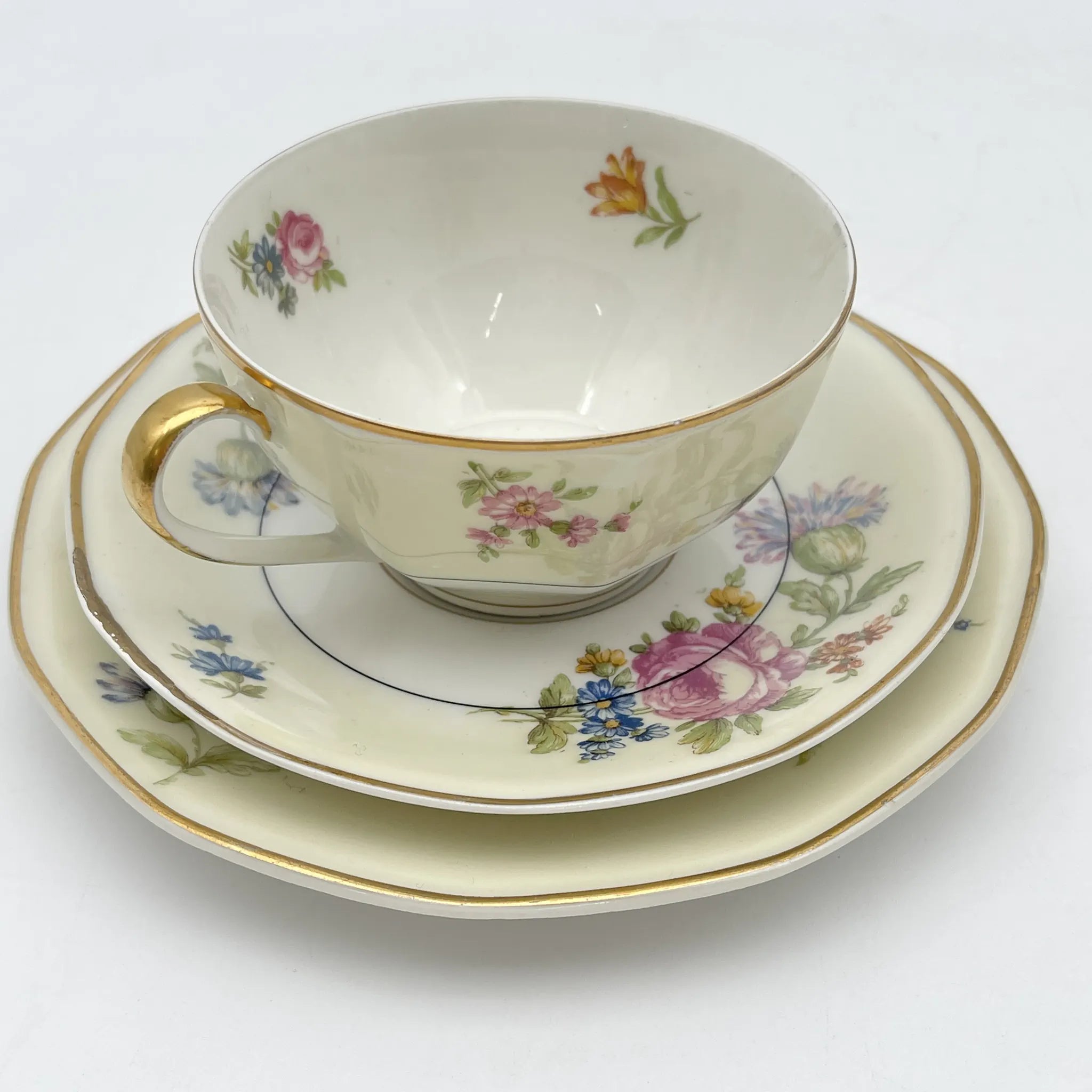 [Antique] Trio + Dessert Plate / Theodore Haviland / Nosegay / Estimated early-mid 20C / Porcelain / France / Bouquet, Gold