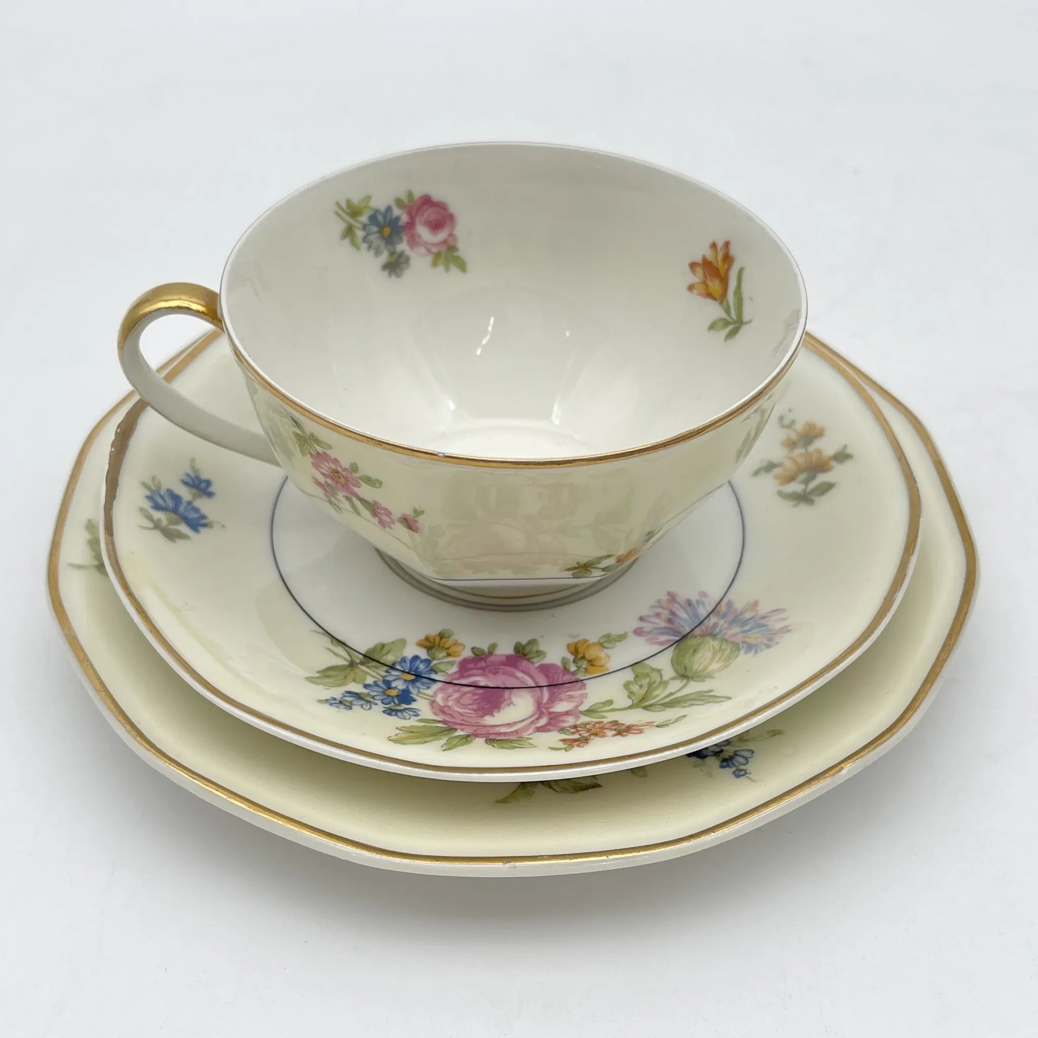 [Antique] Trio + Dessert Plate / Theodore Haviland / Nosegay / Estimated early-mid 20C / Porcelain / France / Bouquet, Gold