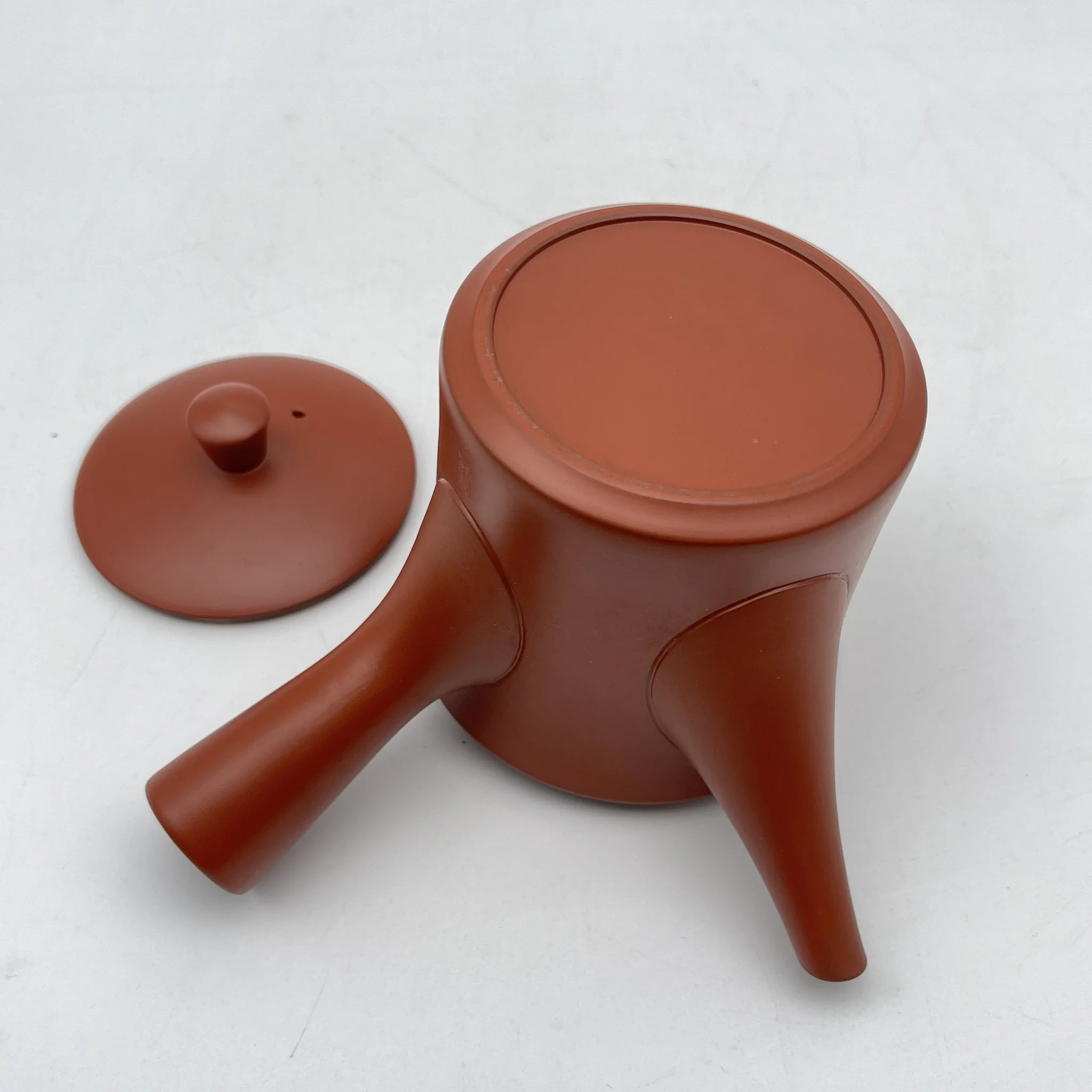 高資 / 急須 (茶注) / 常滑焼 / 推定20C後期 / 磁器 / 日本 / 朱泥, 梅 / [リユース]