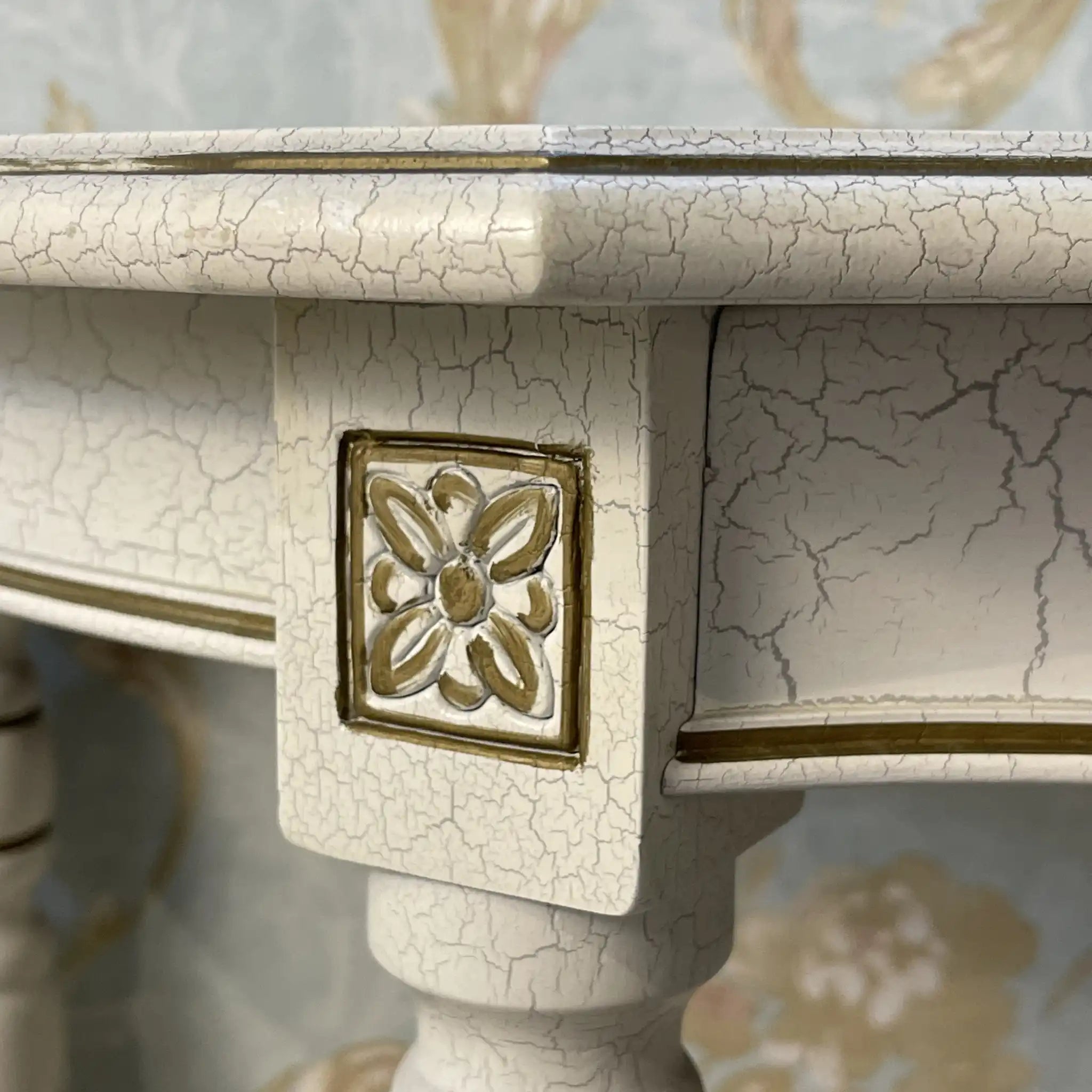 【リユース】 コンソール 花柄ホワイト / 20世紀後期（推定） / ラタン(籐) / イタリア / ターニング加工