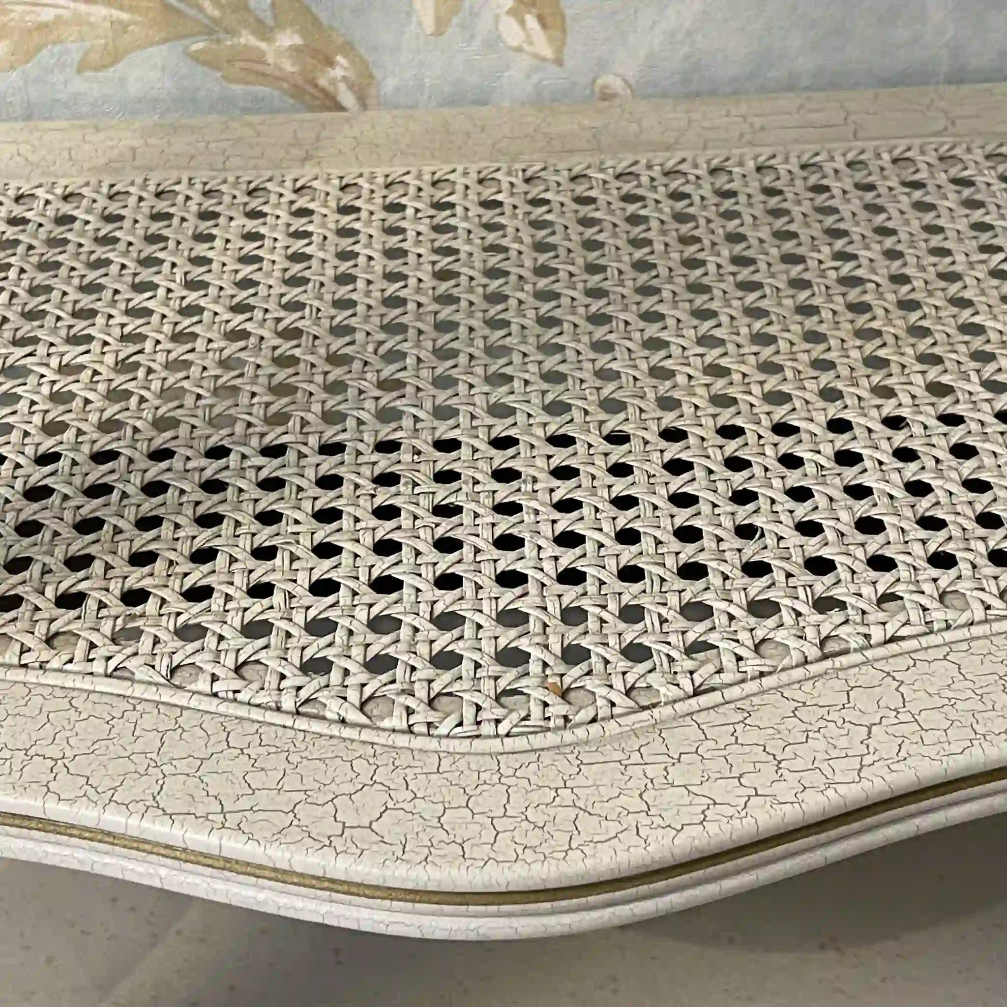 【リユース】 コンソール 花柄ホワイト / 20世紀後期（推定） / ラタン(籐) / イタリア / ターニング加工