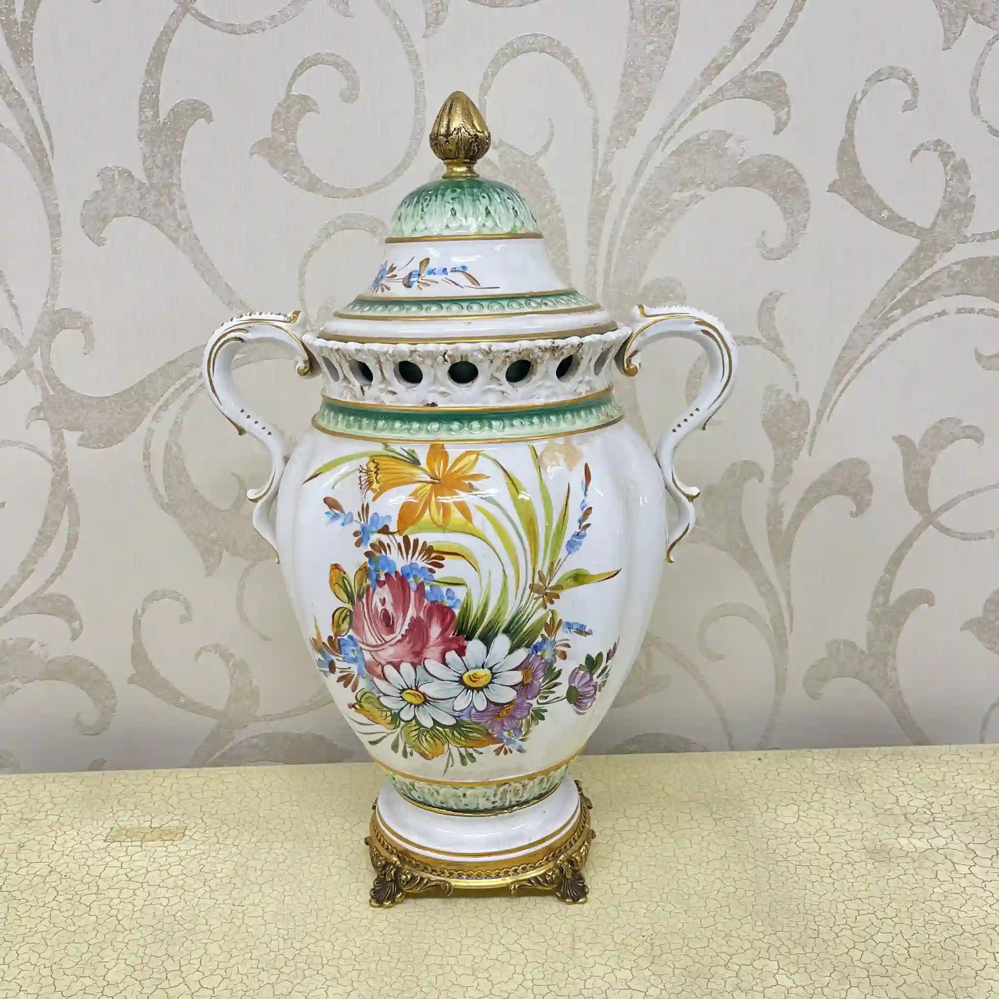 [Vintage] Decorative vase / Mallorca ware / Estimated mid-to-late 20C / Pottery / Italy / Hand painted, with lid