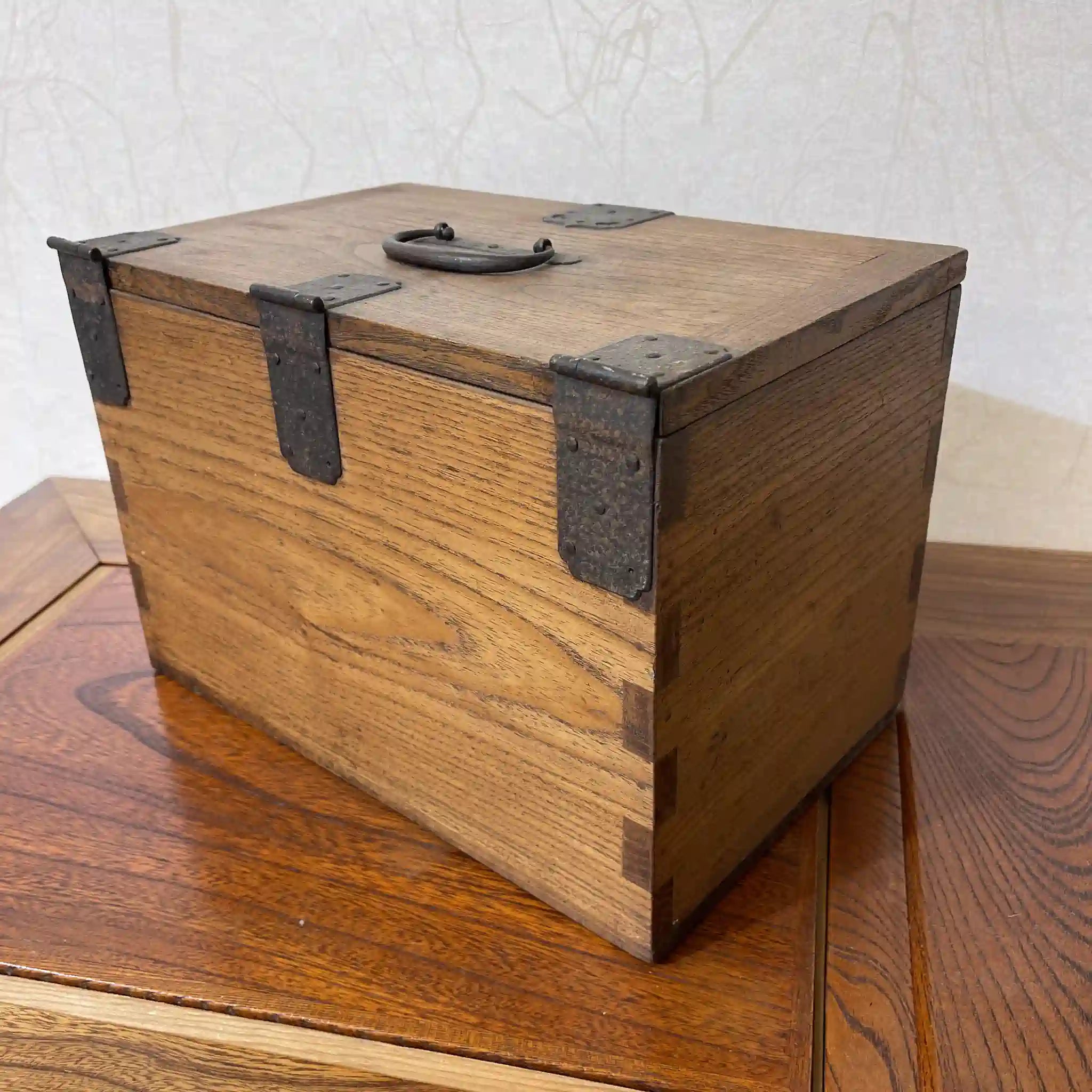 [Vintage] Hanging inkstone (small drawer) / Estimated mid-to-late 20C / Chestnut wood / Japan