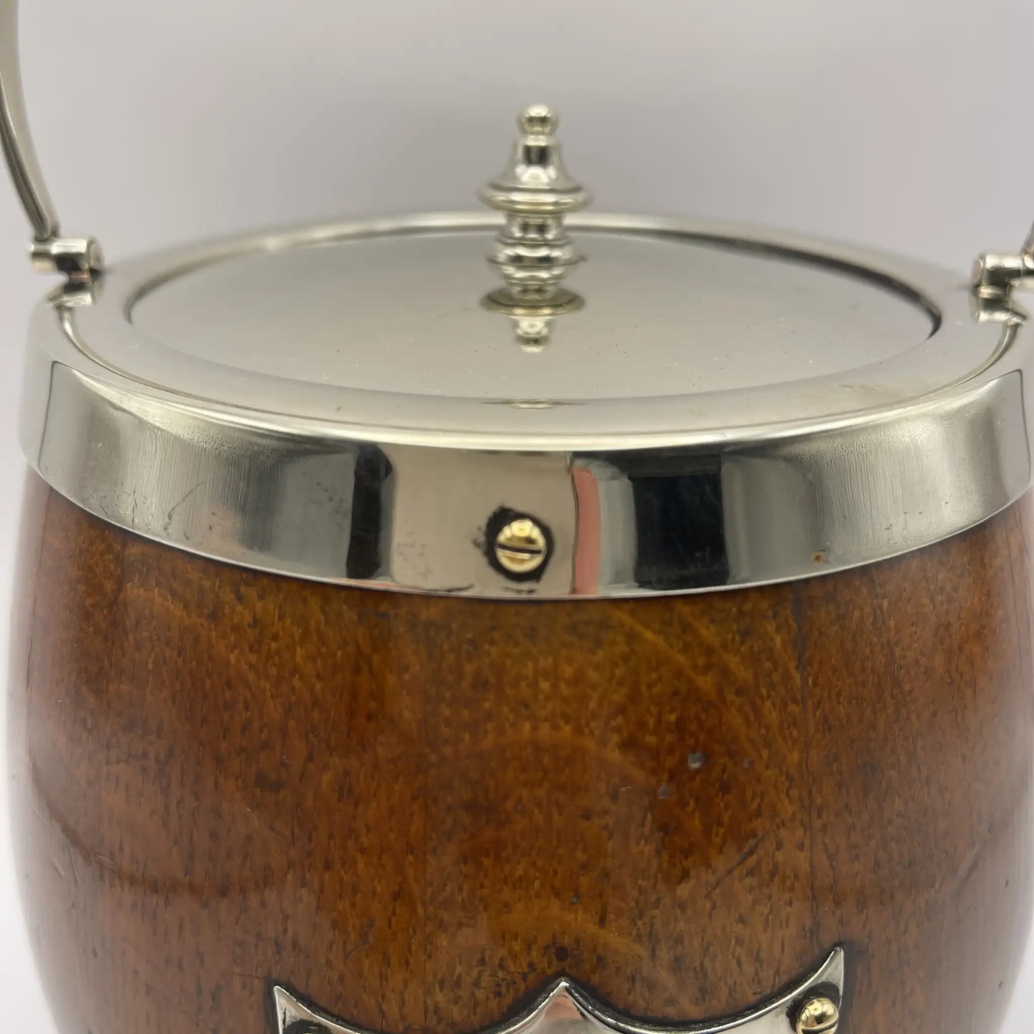 [Vintage] Ice bucket / late 19th century - 20th century / oak / England / mid-century modern, barrel-shaped structure