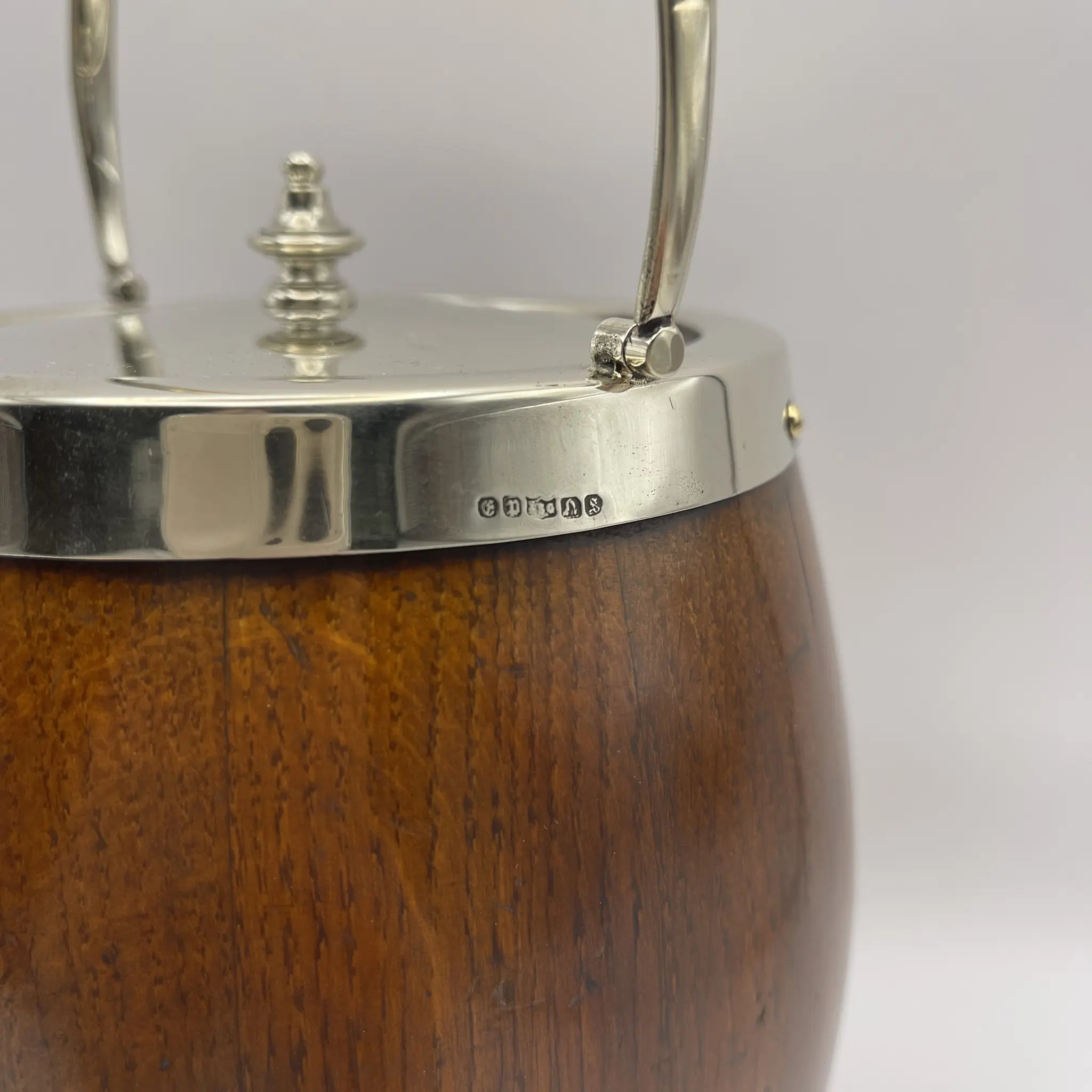 [Vintage] Ice bucket / late 19th century - 20th century / oak / England / mid-century modern, barrel-shaped structure