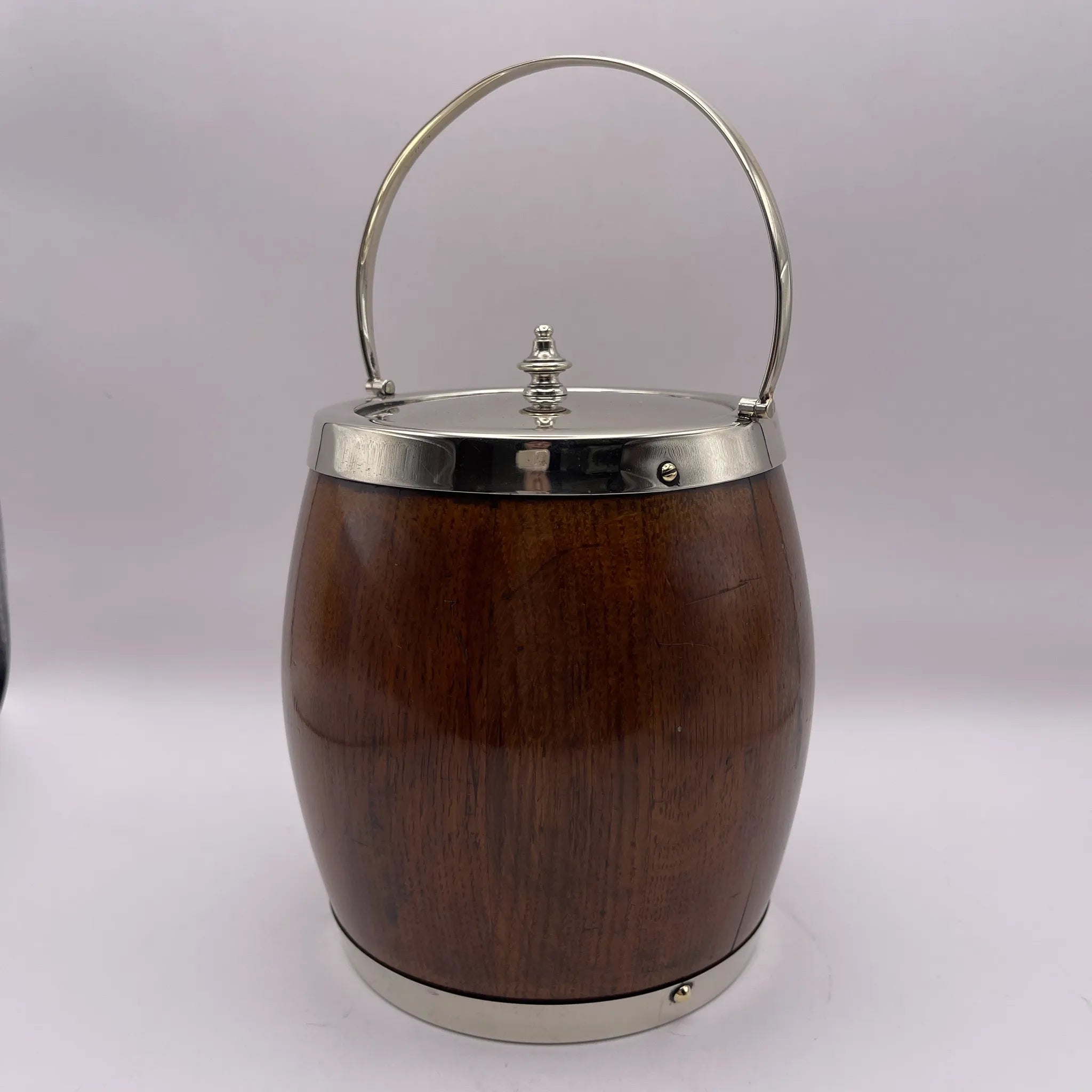 [Vintage] Ice bucket / late 19th century - 20th century / oak / England / mid-century modern, barrel-shaped structure