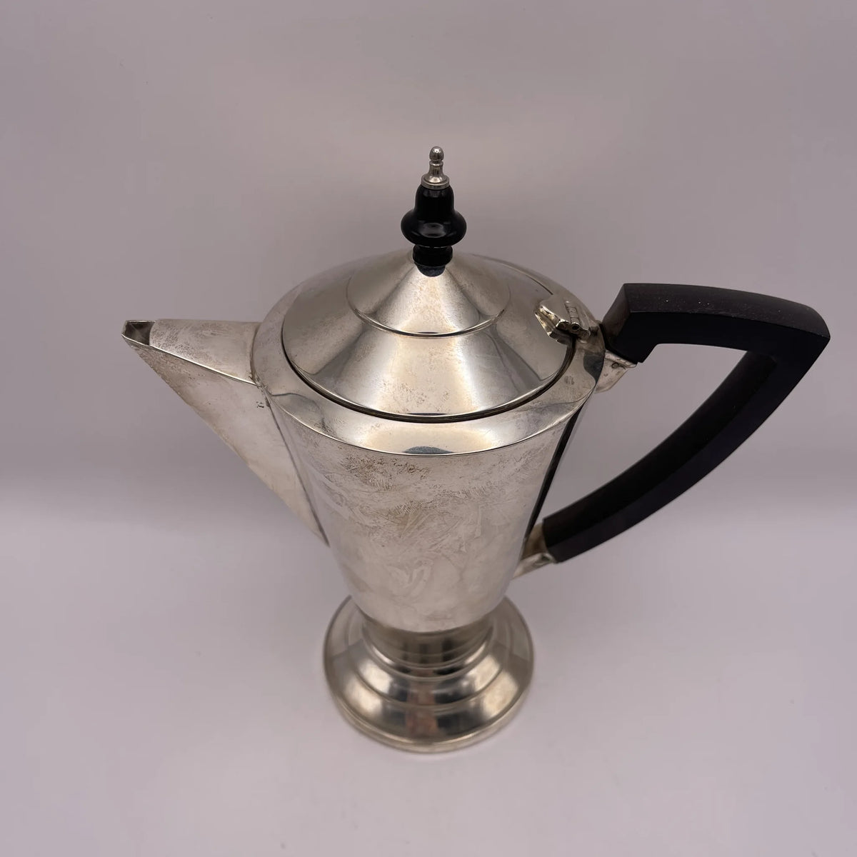 KAVIN / Coffee pot / Art Deco style / 1920s-1940s / Silver plate (silver plated) / England / Art Deco form, heat-resistant resin handle / [Vintage]