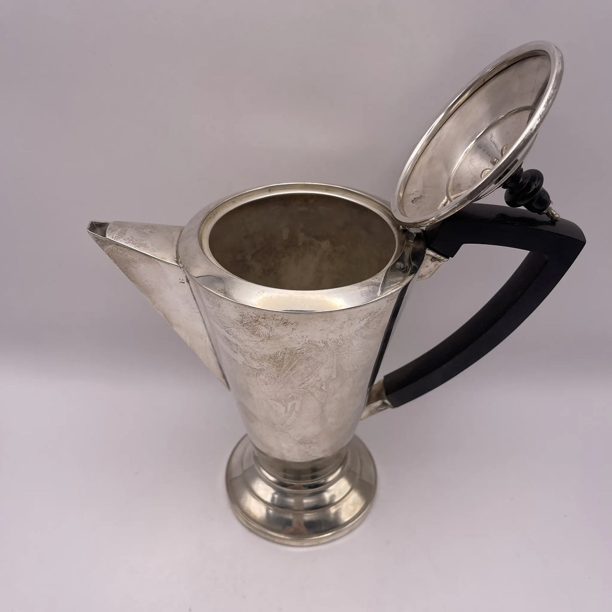 KAVIN / Coffee pot / Art Deco style / 1920s-1940s / Silver plate (silver plated) / England / Art Deco form, heat-resistant resin handle / [Vintage]