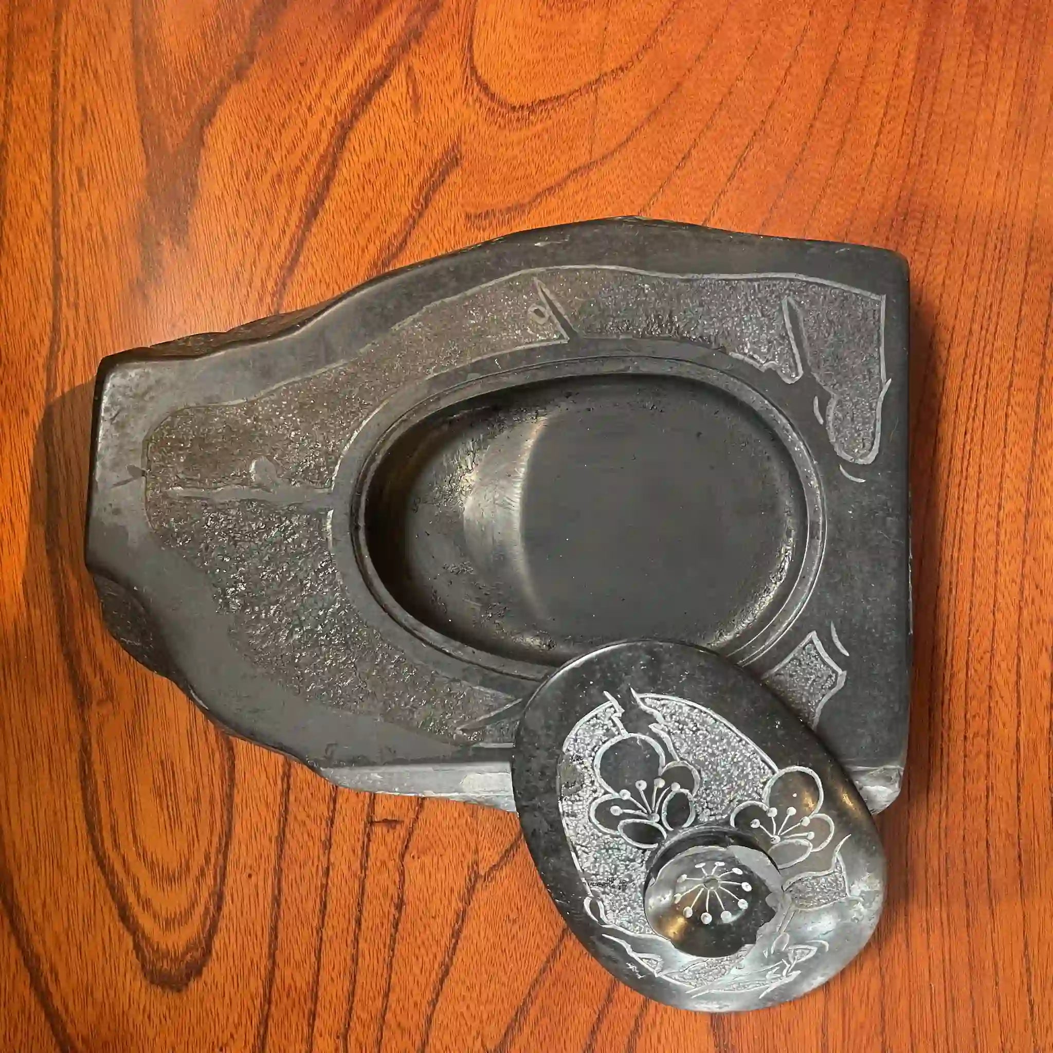 【骨董品】 那智黒硯 / 和歌山県熊野地方 特産品 / 天然石 / 日本 / 那智黒石