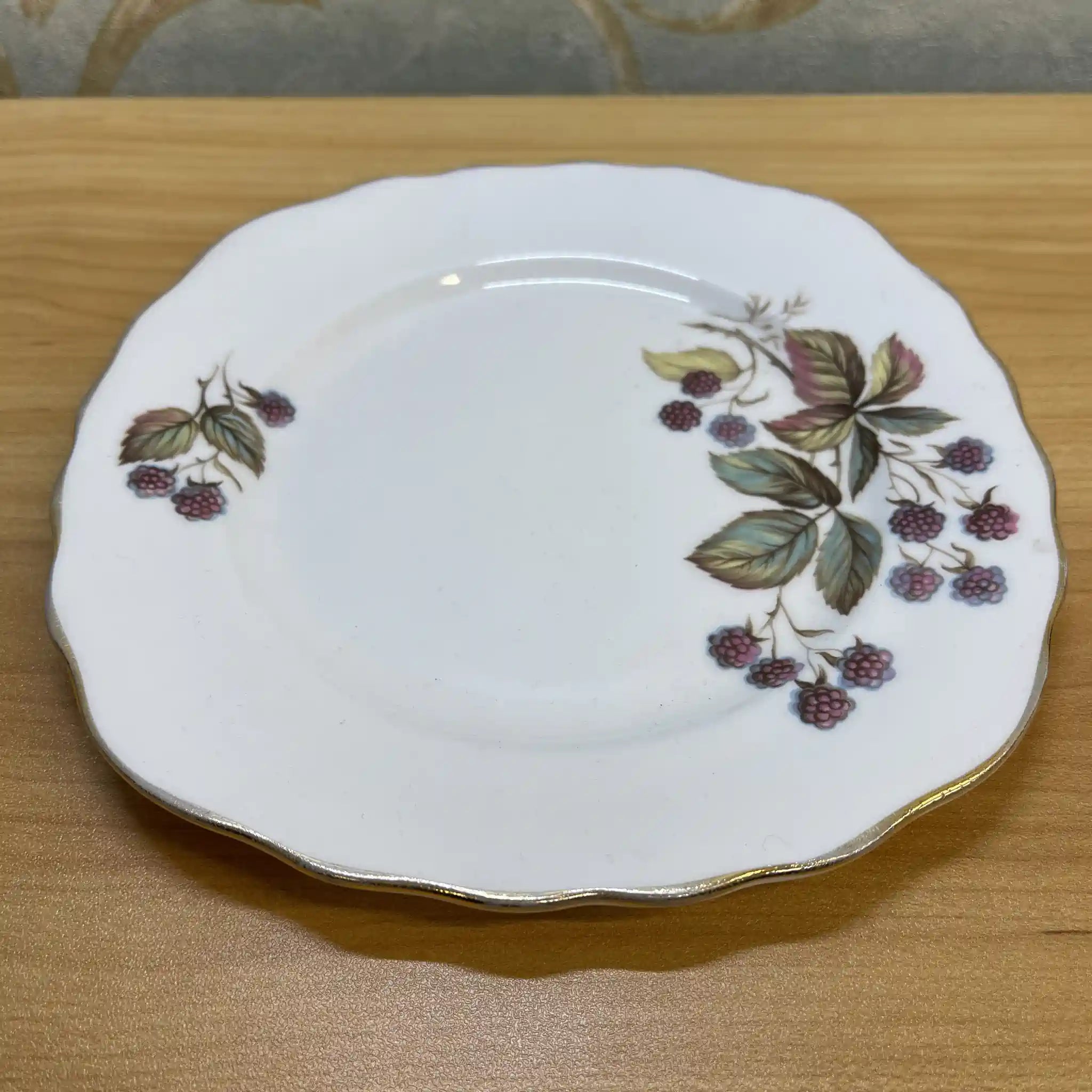 [Vintage] Trio (C&S + dessert plate) 2P