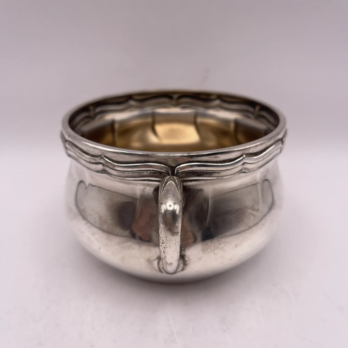 Henry Stratford Ltd / Sugar bowl / 1900-early 1920s / Silver plated / England / Scalloped edge, double handle / [Vintage]