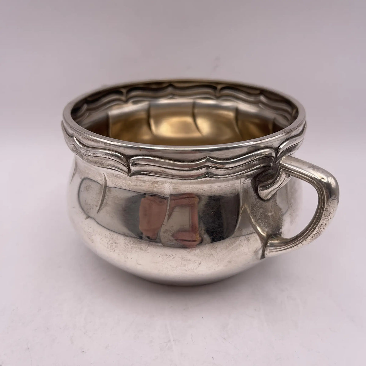 Henry Stratford Ltd / Sugar bowl / 1900-early 1920s / Silver plated / England / Scalloped edge, double handle / [Vintage]