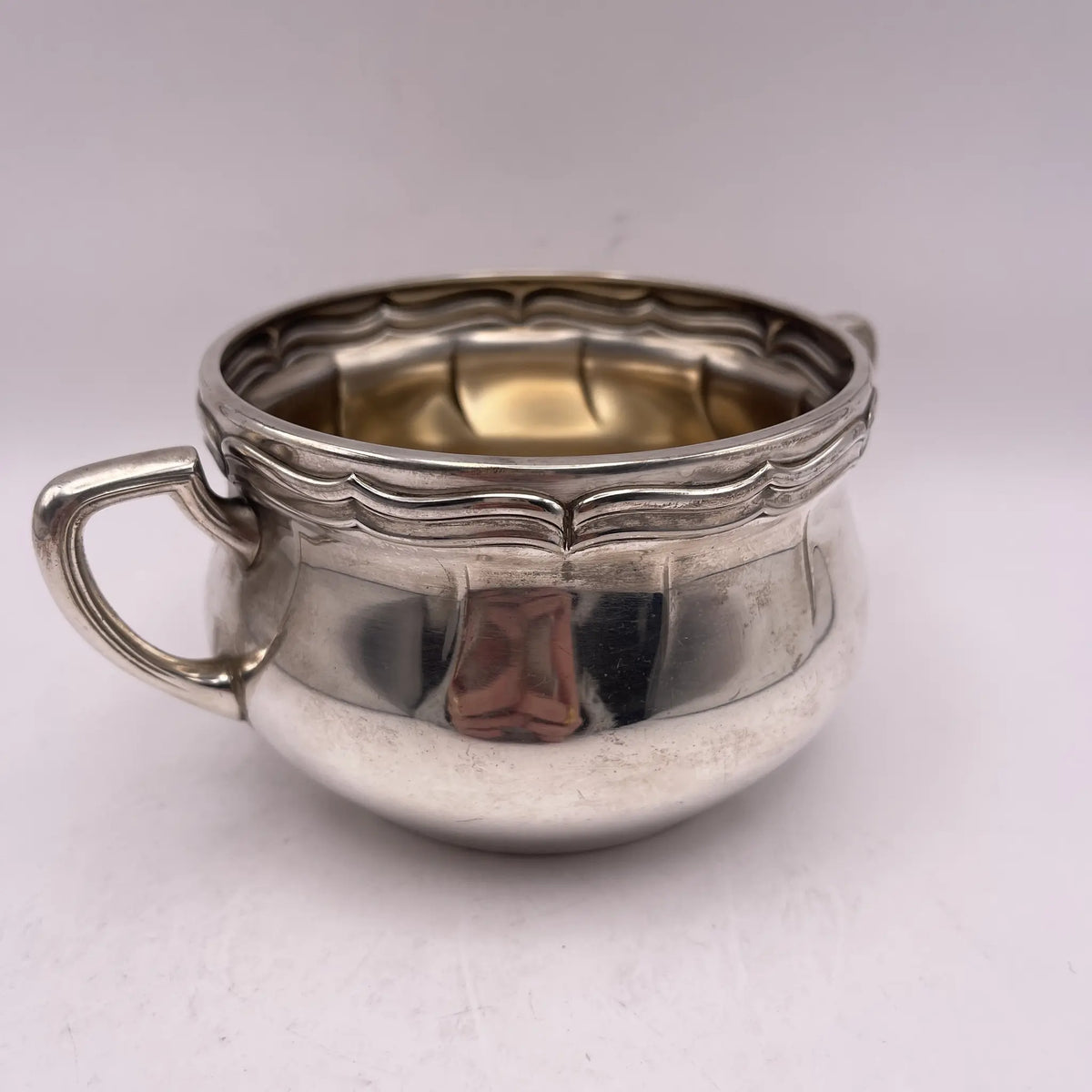 Henry Stratford Ltd / Sugar bowl / 1900-early 1920s / Silver plated / England / Scalloped edge, double handle / [Vintage]