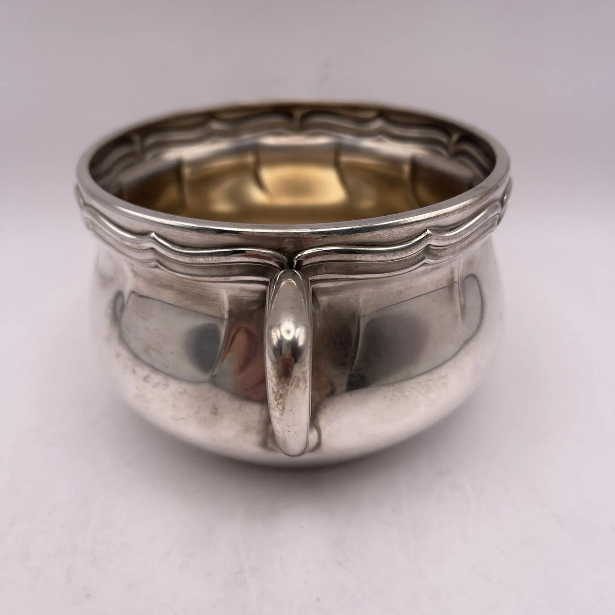 Henry Stratford Ltd / Sugar bowl / 1900-early 1920s / Silver plated / England / Scalloped edge, double handle / [Vintage]