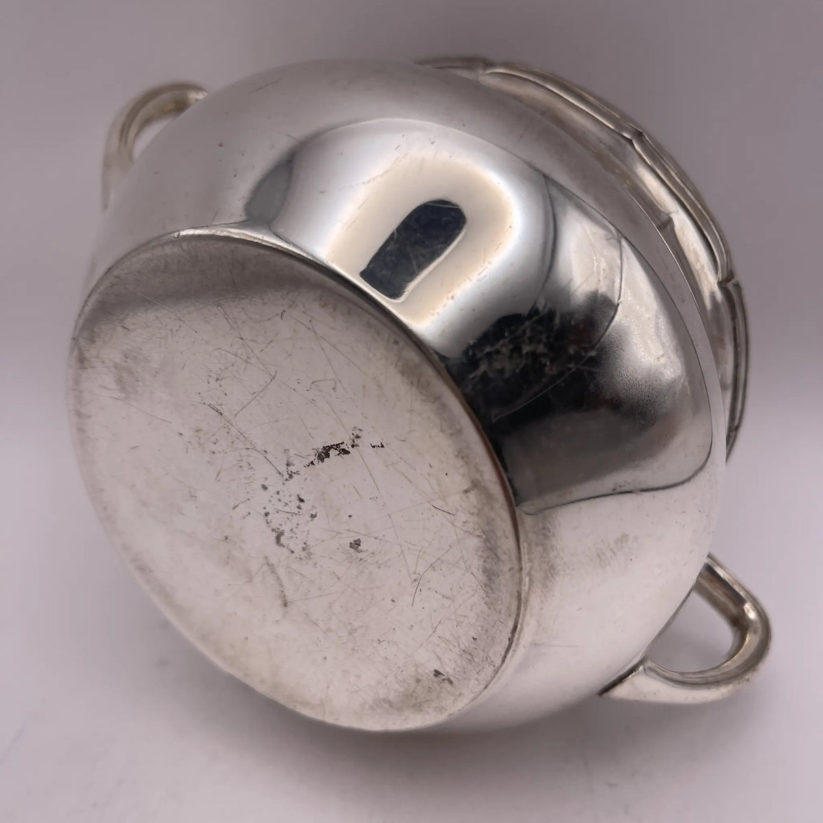 Henry Stratford Ltd / Sugar bowl / 1900-early 1920s / Silver plated / England / Scalloped edge, double handle / [Vintage]