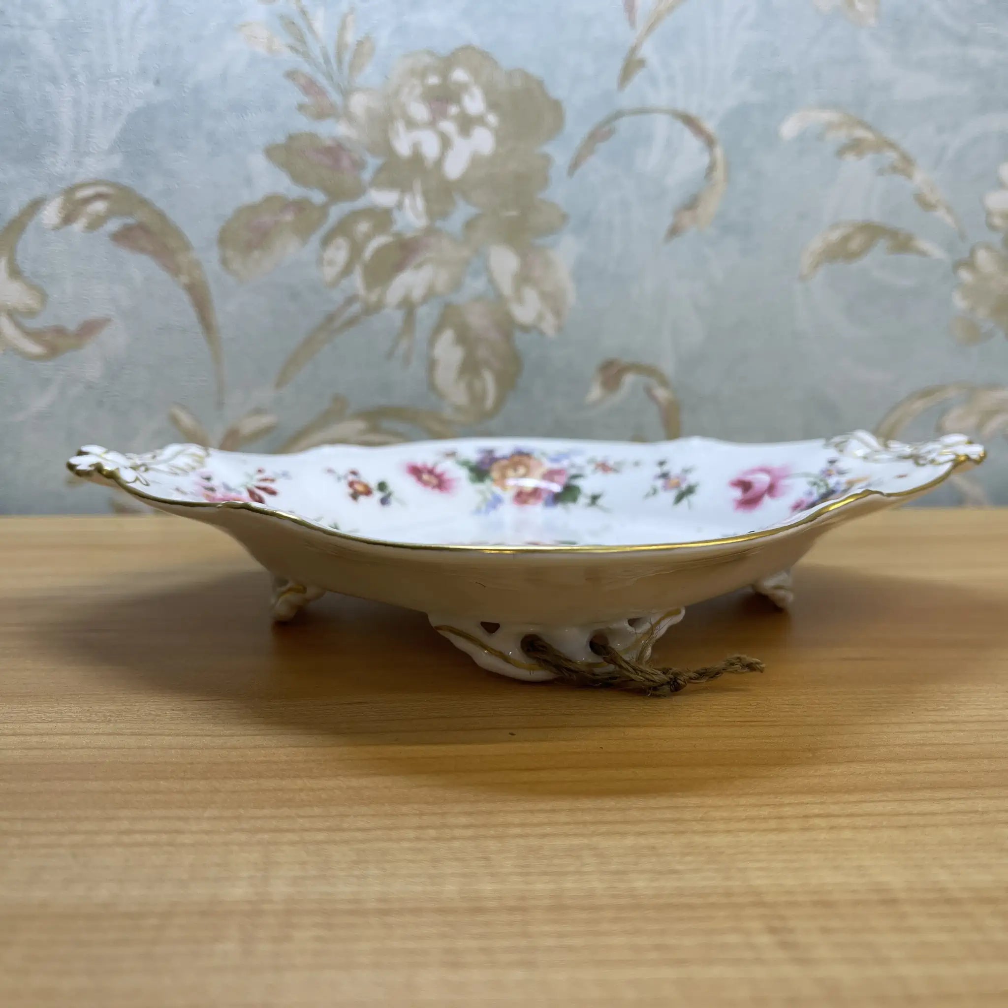 [Vintage] Dish with legs