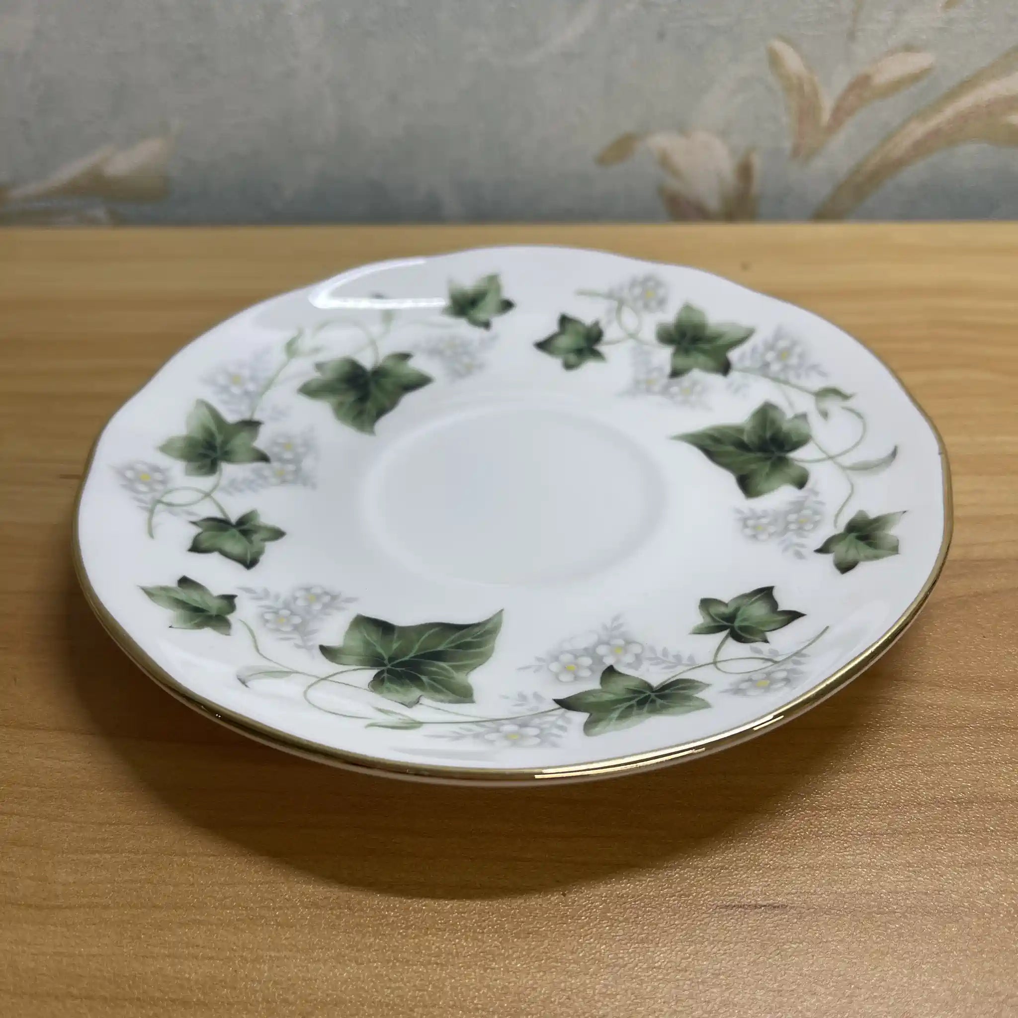 [Vintage] Trio (C&S + dessert plate) 2P