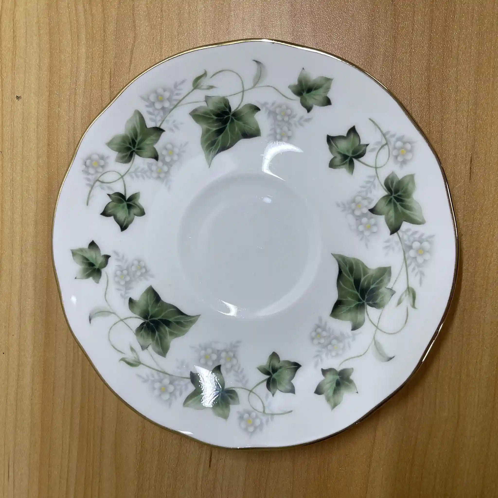 [Vintage] Trio (C&S + dessert plate) 2P