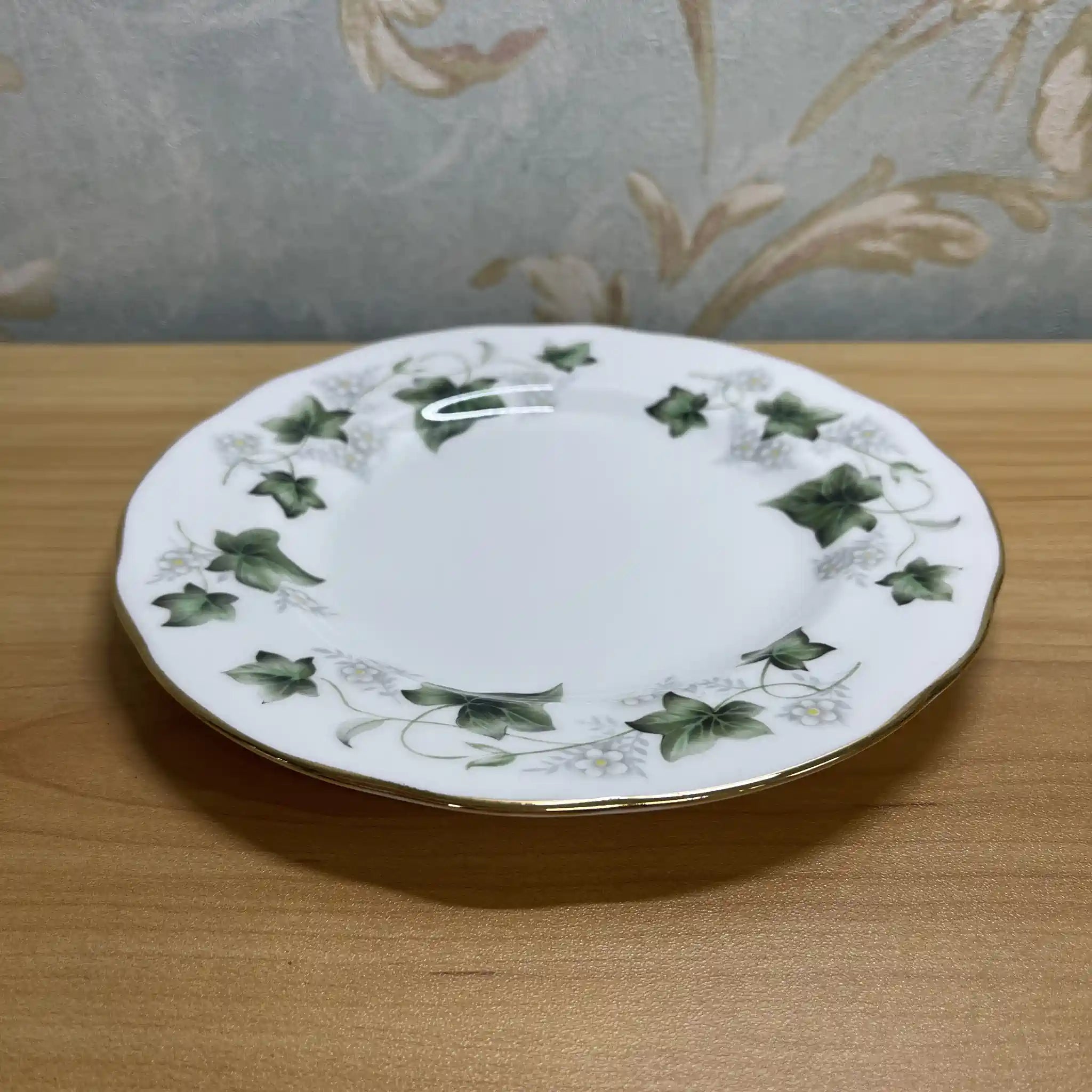 [Vintage] Trio (C&S + dessert plate) 2P