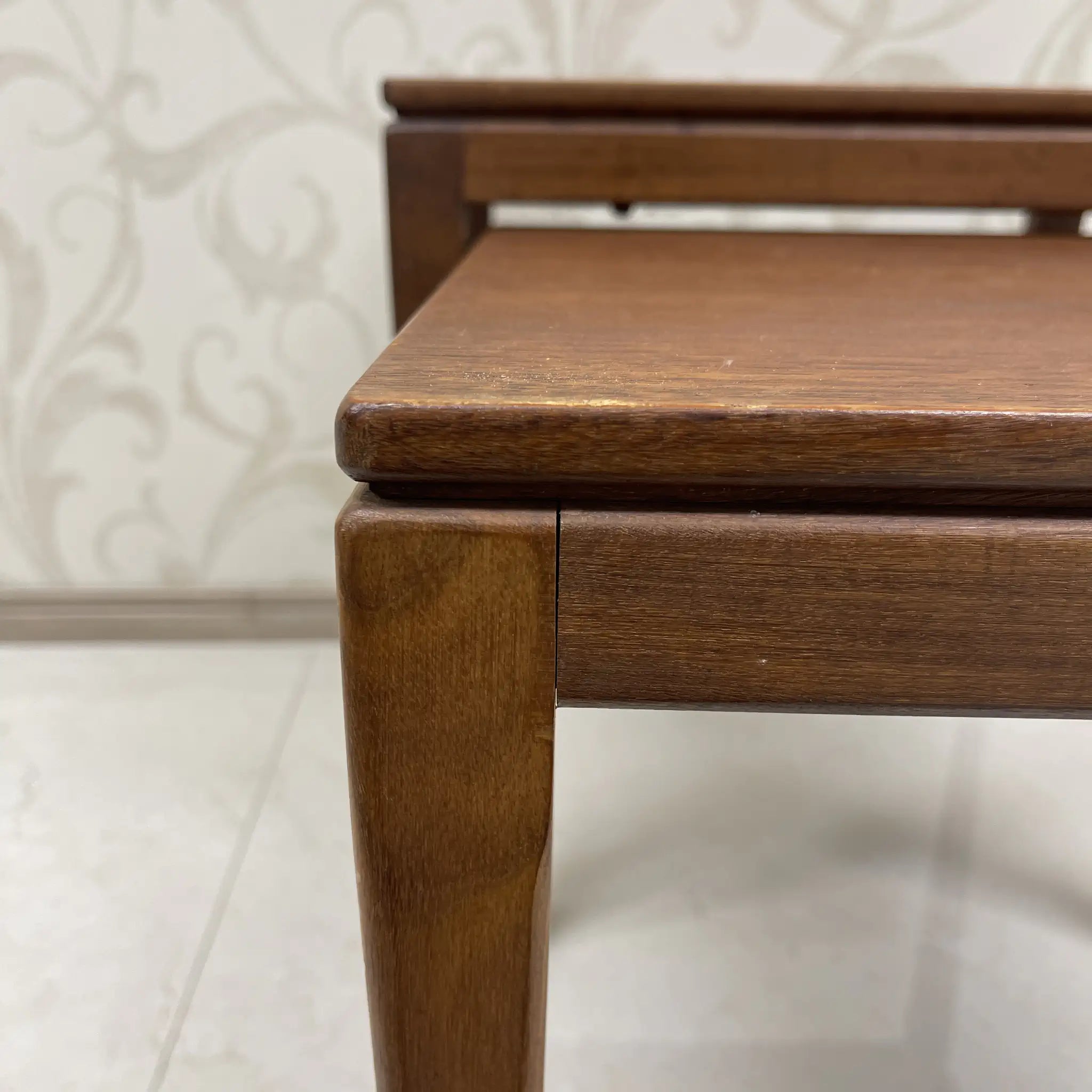 [Vintage] Nesting table