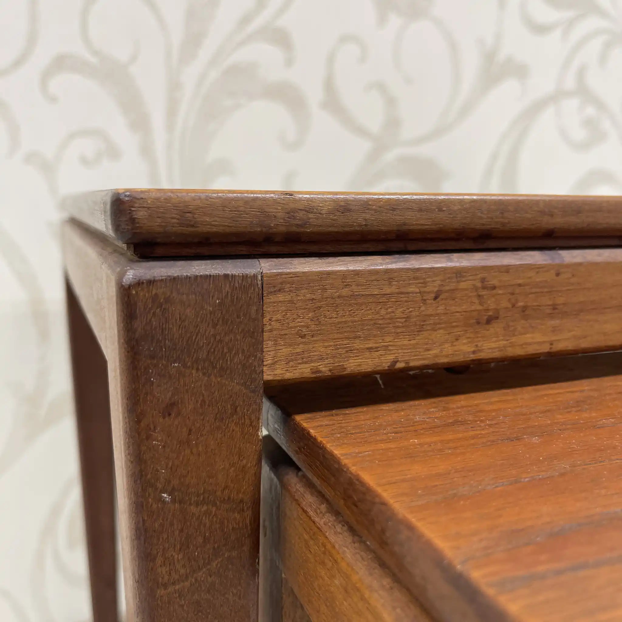 [Vintage] Nesting table