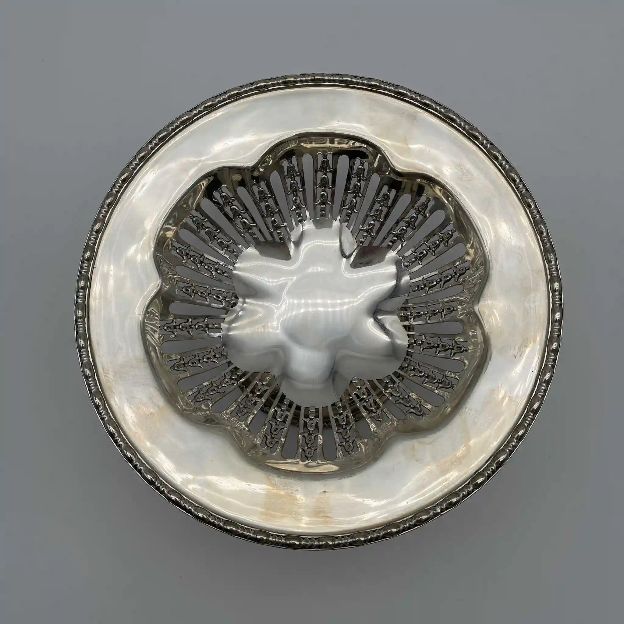 【复古】饯/ mappin&webb (mappin&webb) / 1910-1920年代（估计）/银板（镀银）/英国/镂空，边缘装饰，带脚