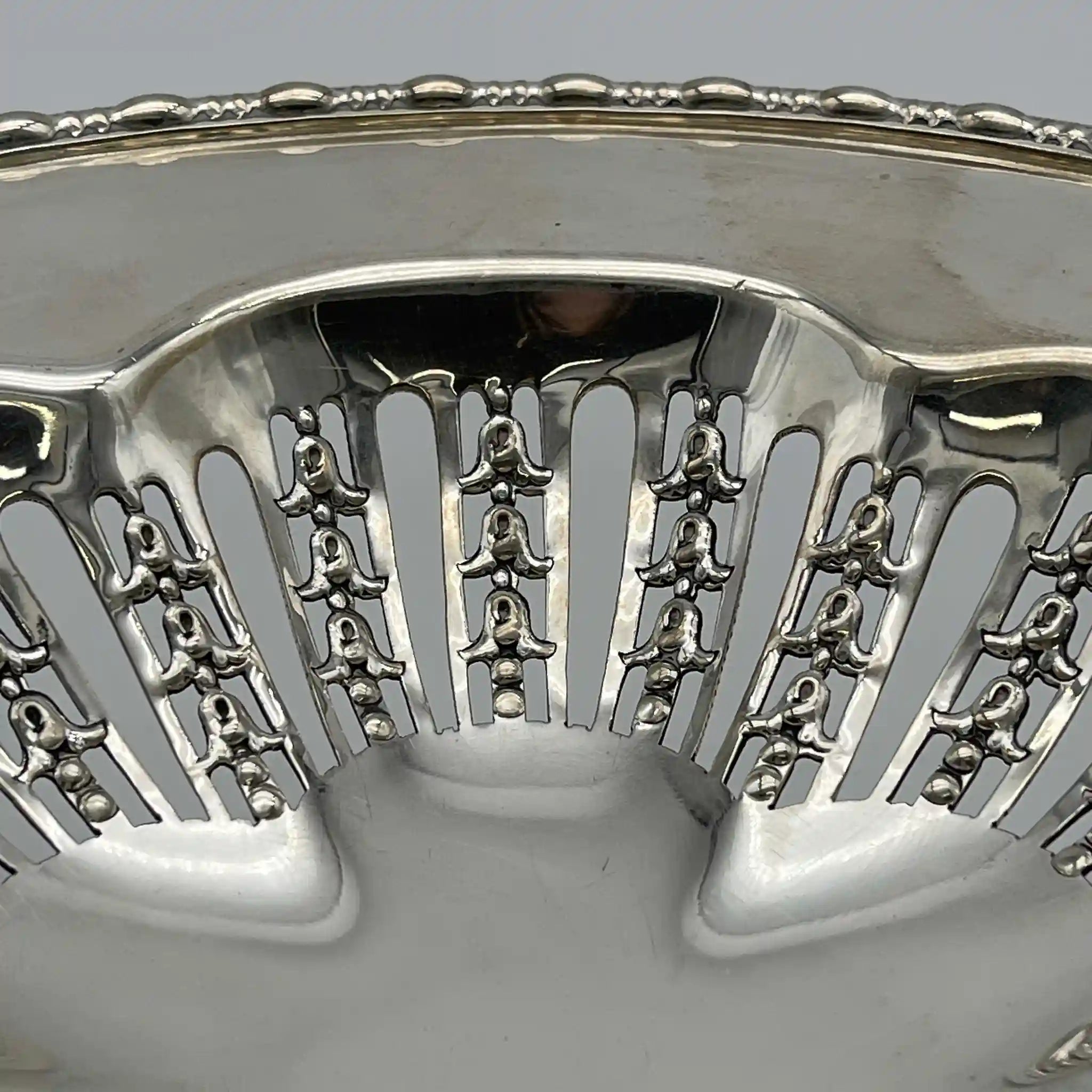 【复古】饯/ mappin&webb (mappin&webb) / 1910-1920年代（估计）/银板（镀银）/英国/镂空，边缘装饰，带脚