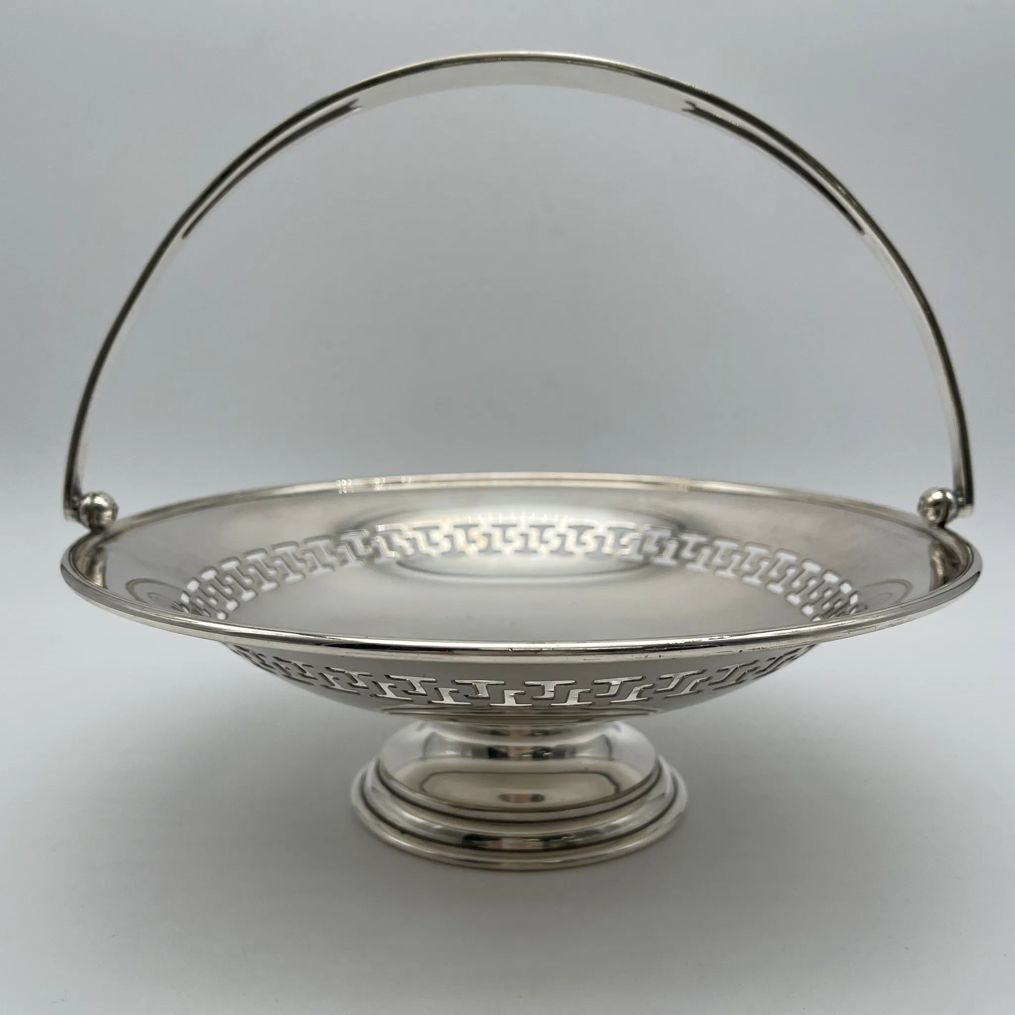 【ビンテージ】 コンポート / 推定 1920年代〜1950年代頃 / シルバープレート(銀メッキ) / イギリス / 透かし彫り,スウィングハンドル,脚付き