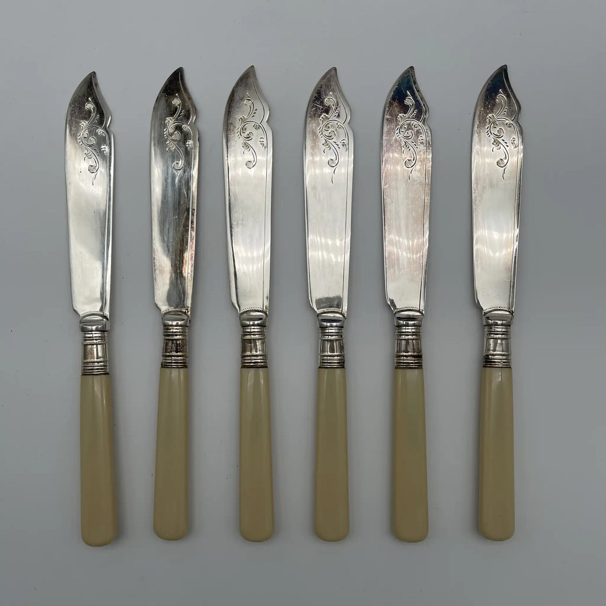 Harrison Fisher & Co（哈里森费舍尔）/餐具套装/ 1900年~ 1920年左右/银板（镀银）/英国/ 象牙色手柄，蚀刻/[复古]