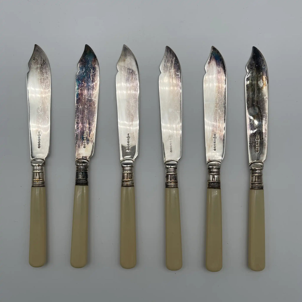 Harrison Fisher & Co（哈里森费舍尔）/餐具套装/ 1900年~ 1920年左右/银板（镀银）/英国/ 象牙色手柄，蚀刻/[复古]