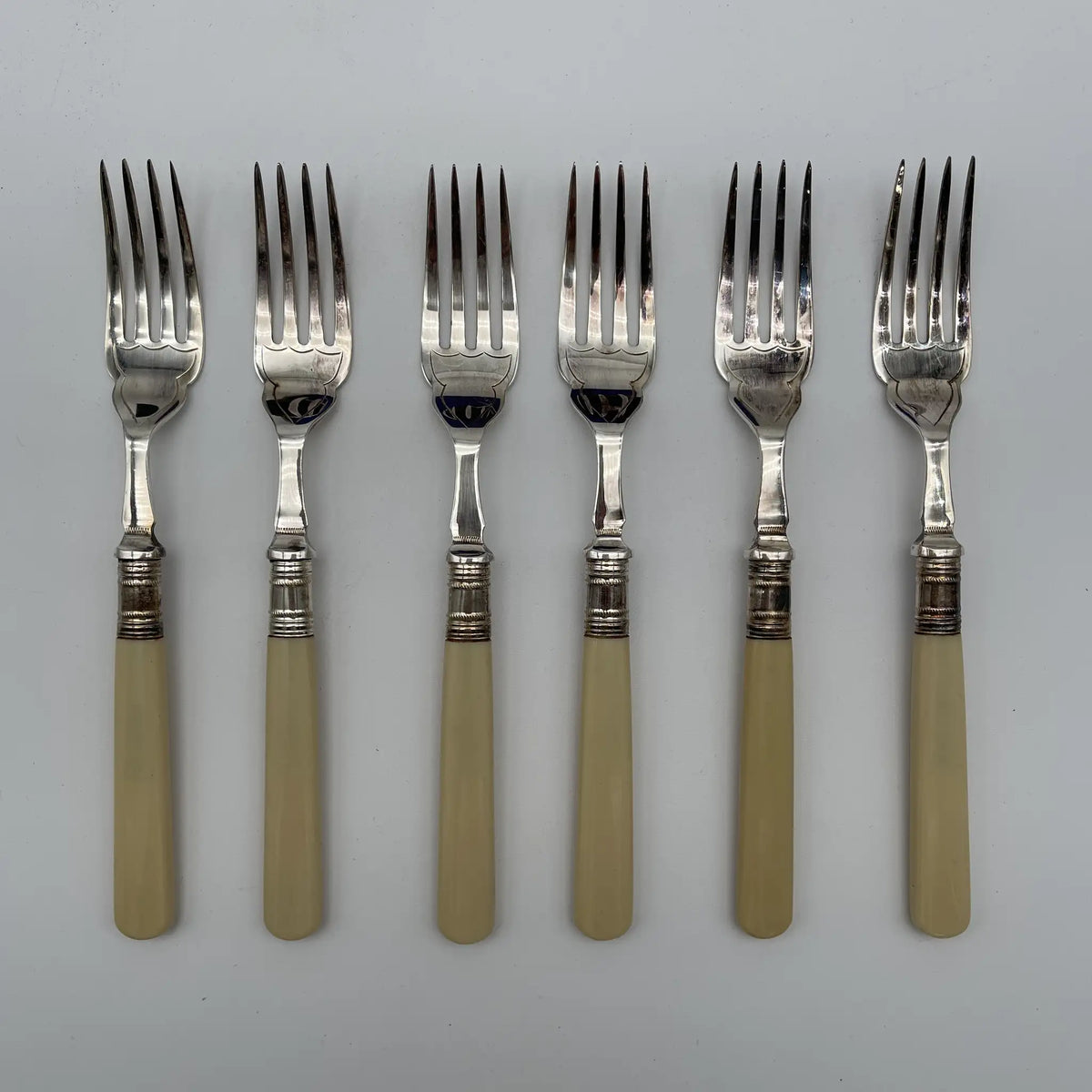 Harrison Fisher & Co（哈里森费舍尔）/餐具套装/ 1900年~ 1920年左右/银板（镀银）/英国/ 象牙色手柄，蚀刻/[复古]