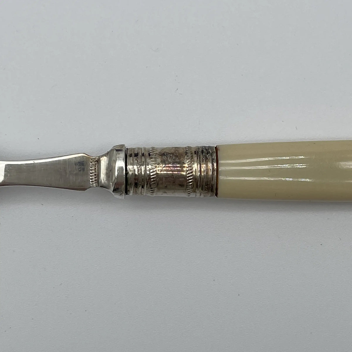 Harrison Fisher & Co（哈里森费舍尔）/餐具套装/ 1900年~ 1920年左右/银板（镀银）/英国/ 象牙色手柄，蚀刻/[复古]