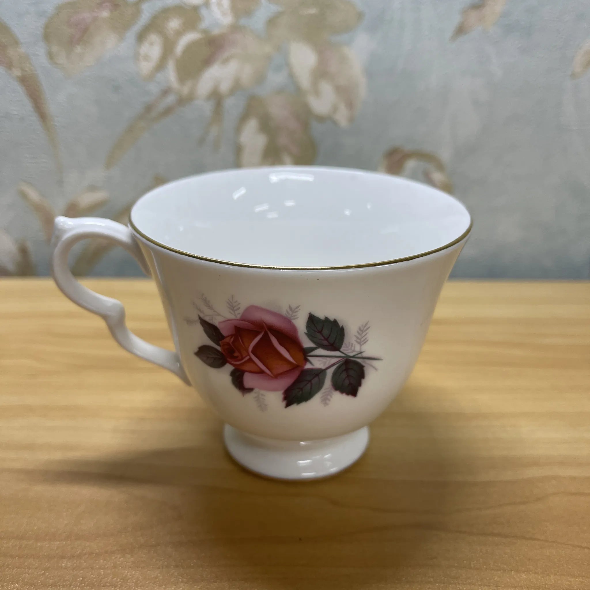 [Vintage] Trio (C&S + dessert plate) 2P